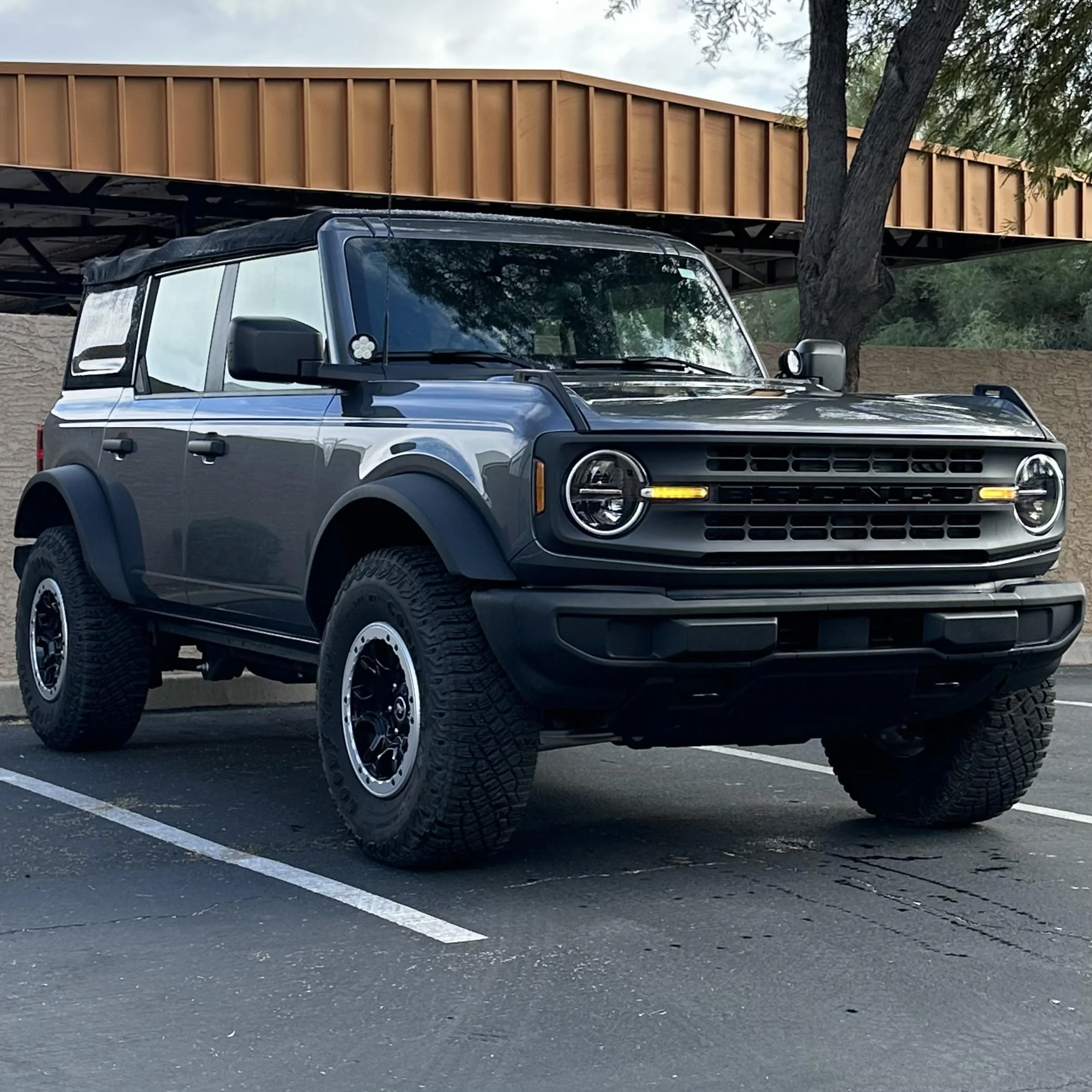 Ford Bronco Boring paint options? 2F9D65E1-2428-4EC5-A734-343EBCC4C3A7