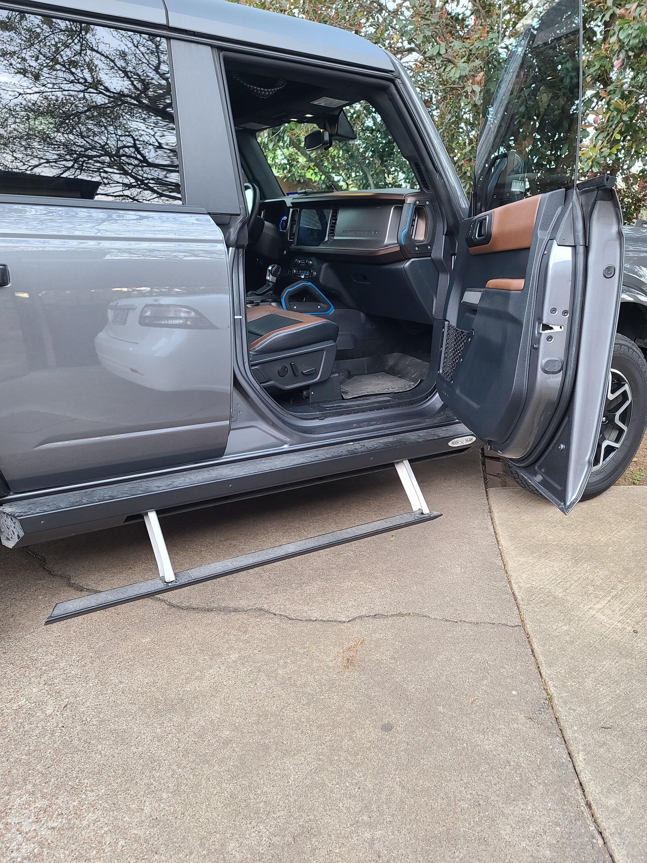 Ford Bronco Others experiences with IAG step bars? 16794437670635266339486577998915