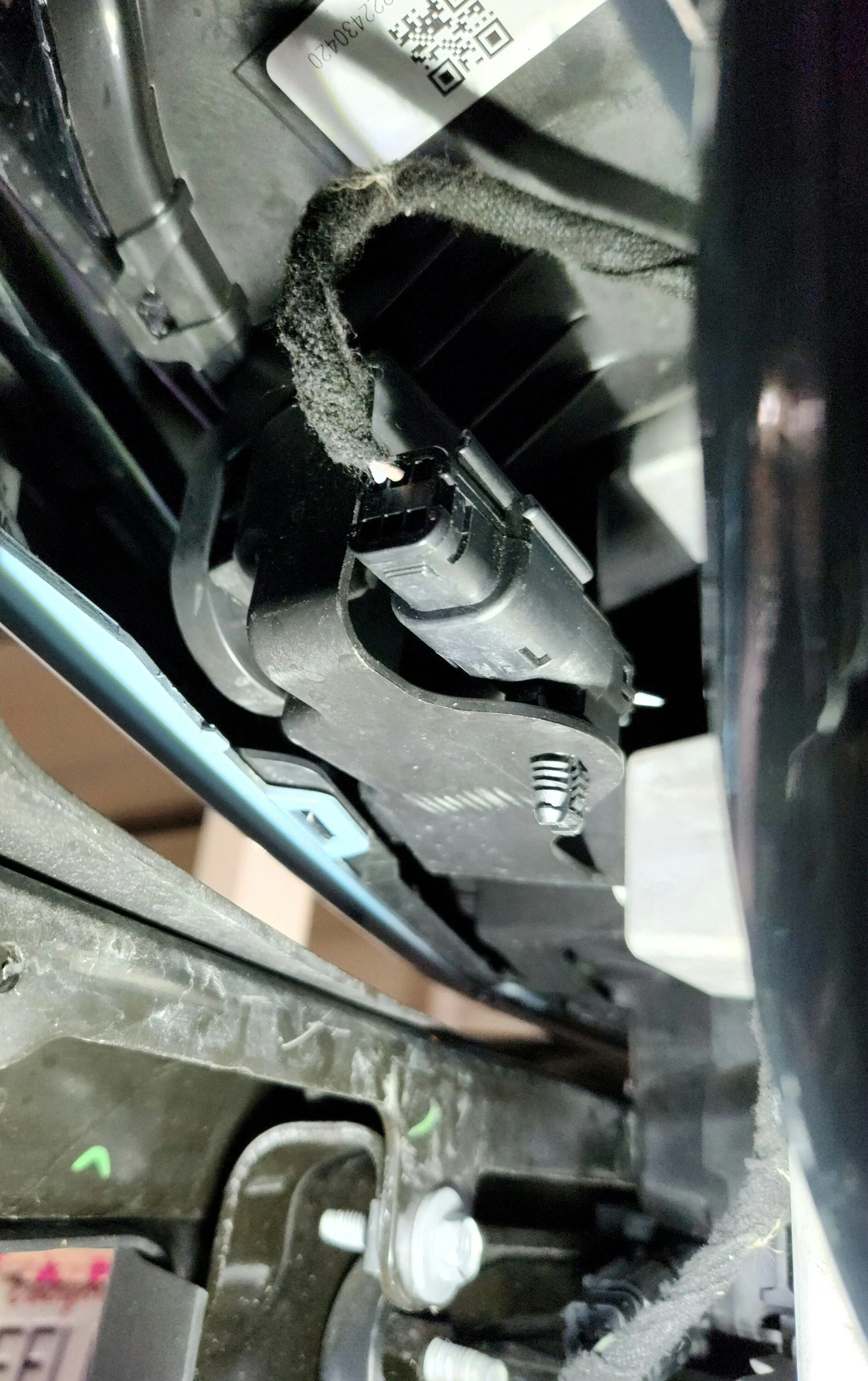Ford Bronco Updated:Fog lights added and connected to factory connector 20230321_183438