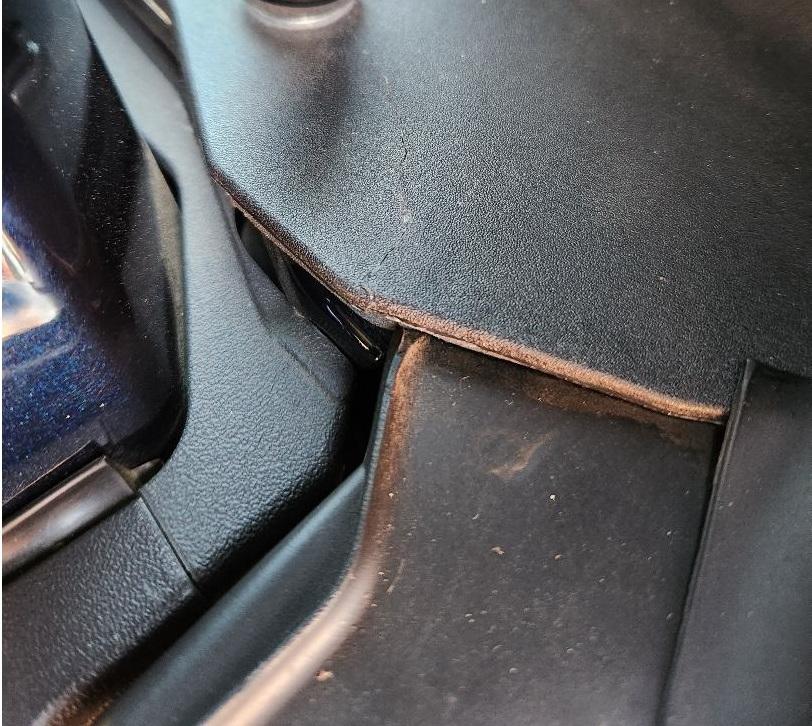 Ford Bronco UPDATE/ Ford IS Warranting MIC top v2 developing  hairline cracks thumbnail