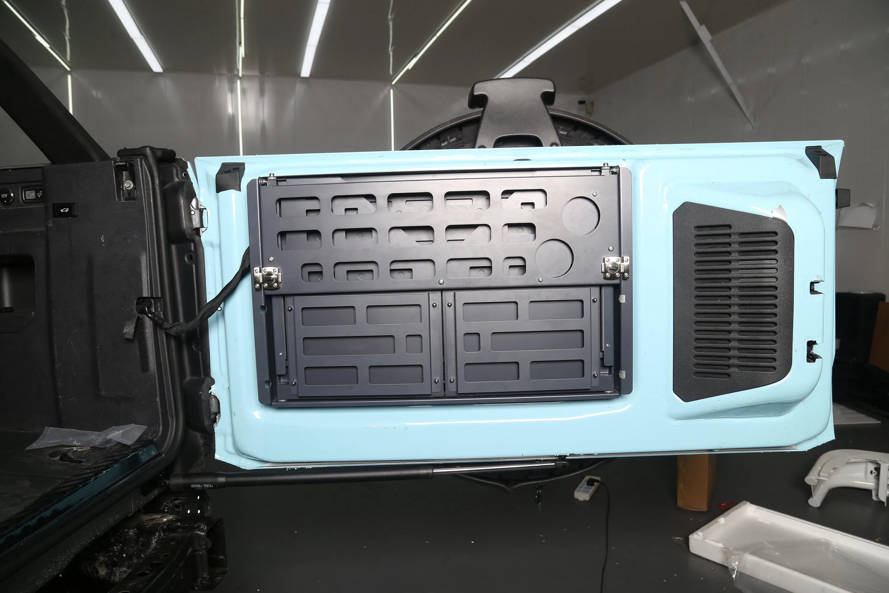 Ford Bronco Mabett Launches V3 Tailgate Table pull-out double-platform! 2