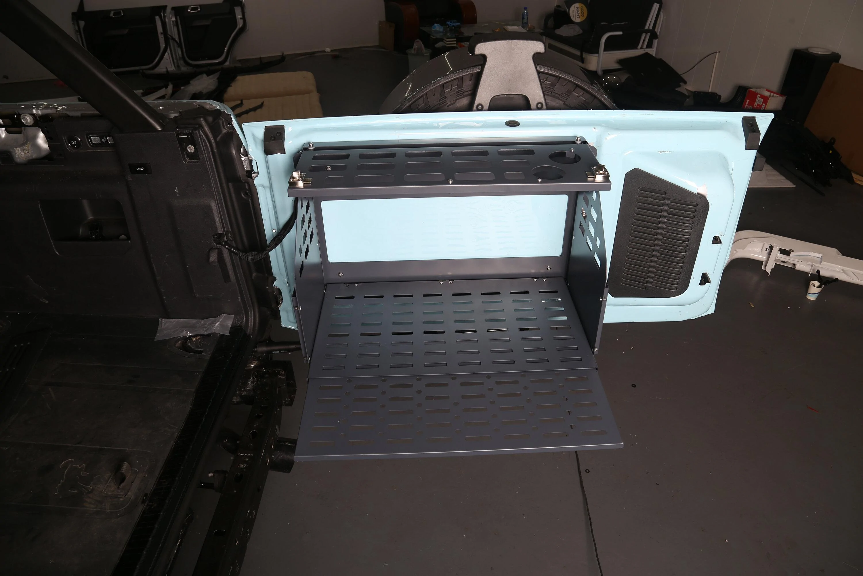 Ford Bronco Mabett Launches V3 Tailgate Table pull-out double-platform! 5
