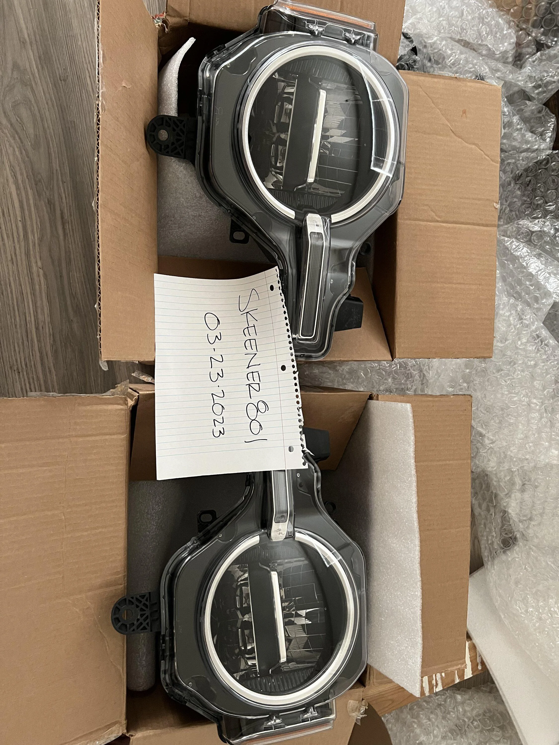 Ford Bronco 2022 Black Diamond Headlights 382B2CD9-B22B-42BF-AB91-61F55C38E1F7