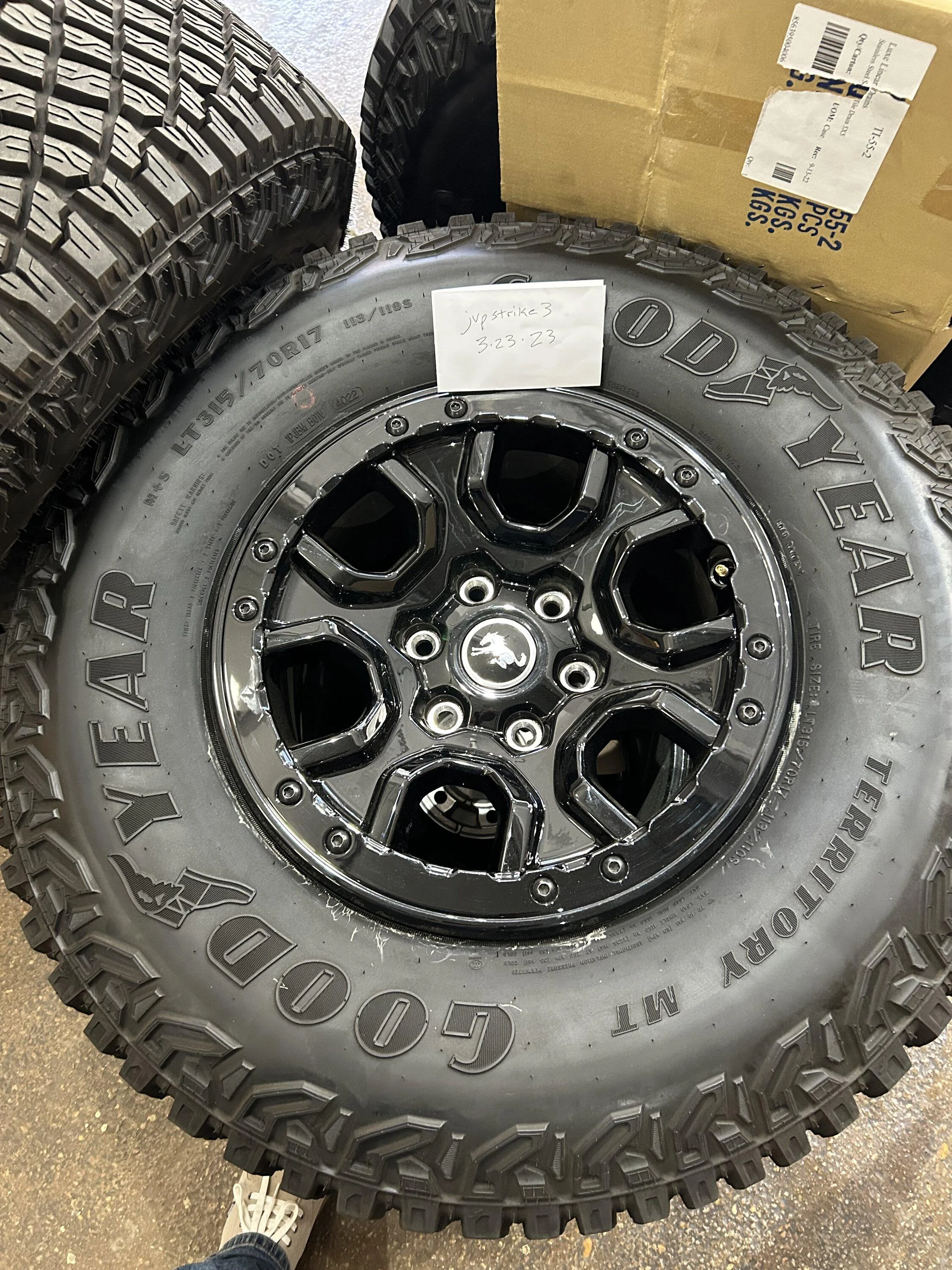 Ford Bronco WTB - Badlands (Optional) Wheels and tires IMG_0696