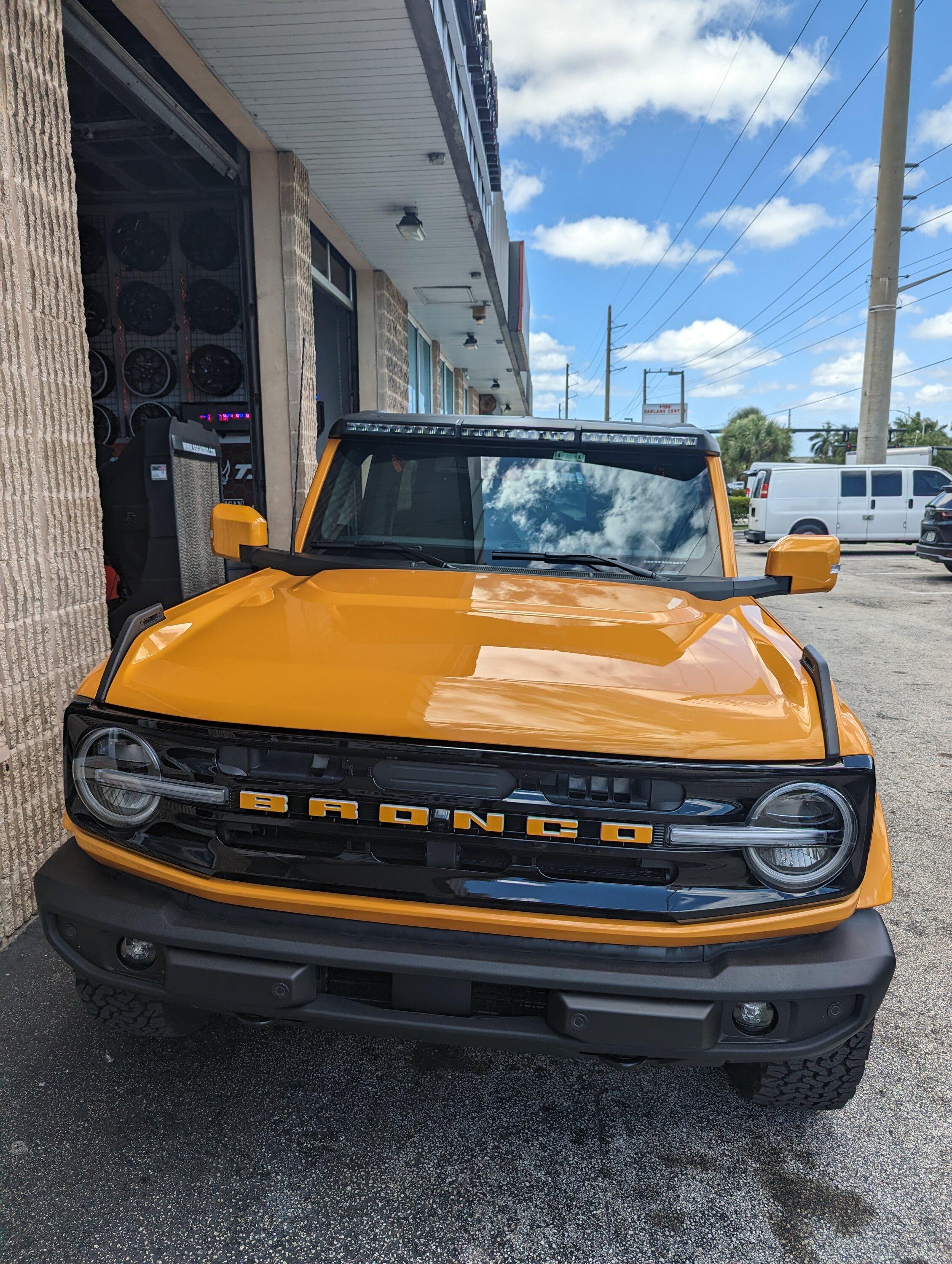 Ford Bronco New Oracle lightbar installed PXL_20230323_171144165