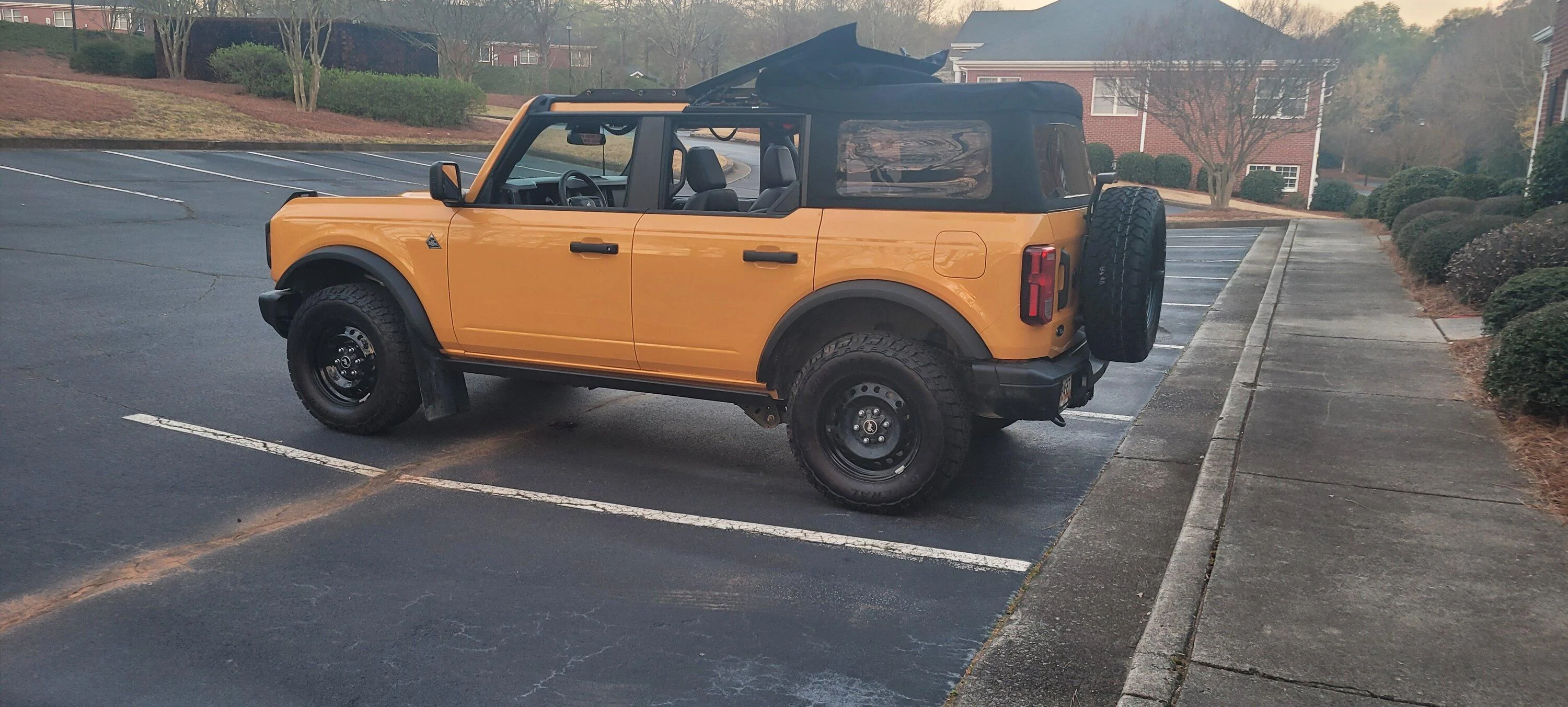 Ford Bronco CYBER ORANGE Bronco Club 20230324_074508
