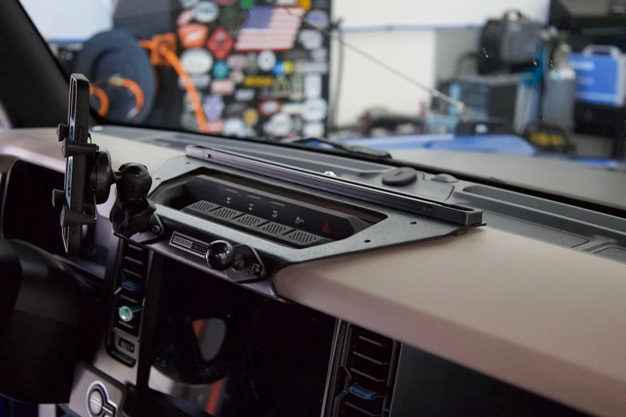 Ford Bronco Expedition Essentials Bronco Dash Mount -9208-49E23457F48F_1_105_c_2000x__78943.1677272915