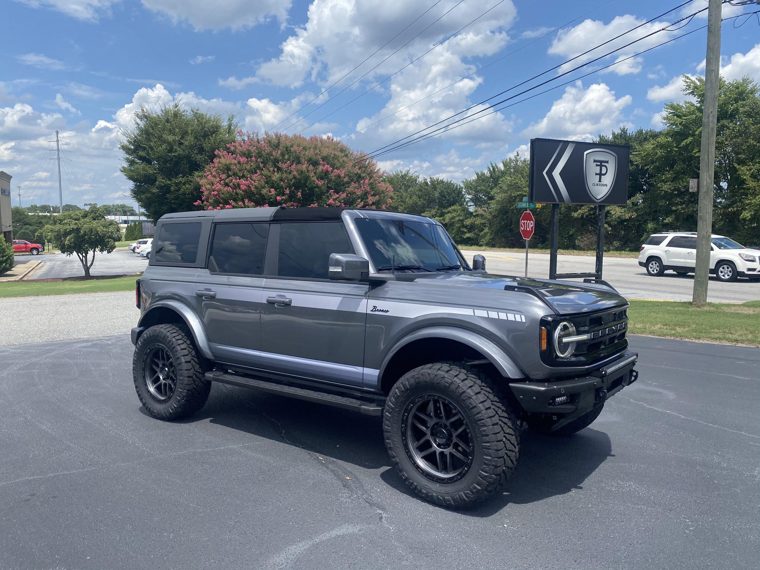 Ford Bronco Put any cool / unique vinyl decals on your Bronco?  Let's see them! Bronco 2.JPEG