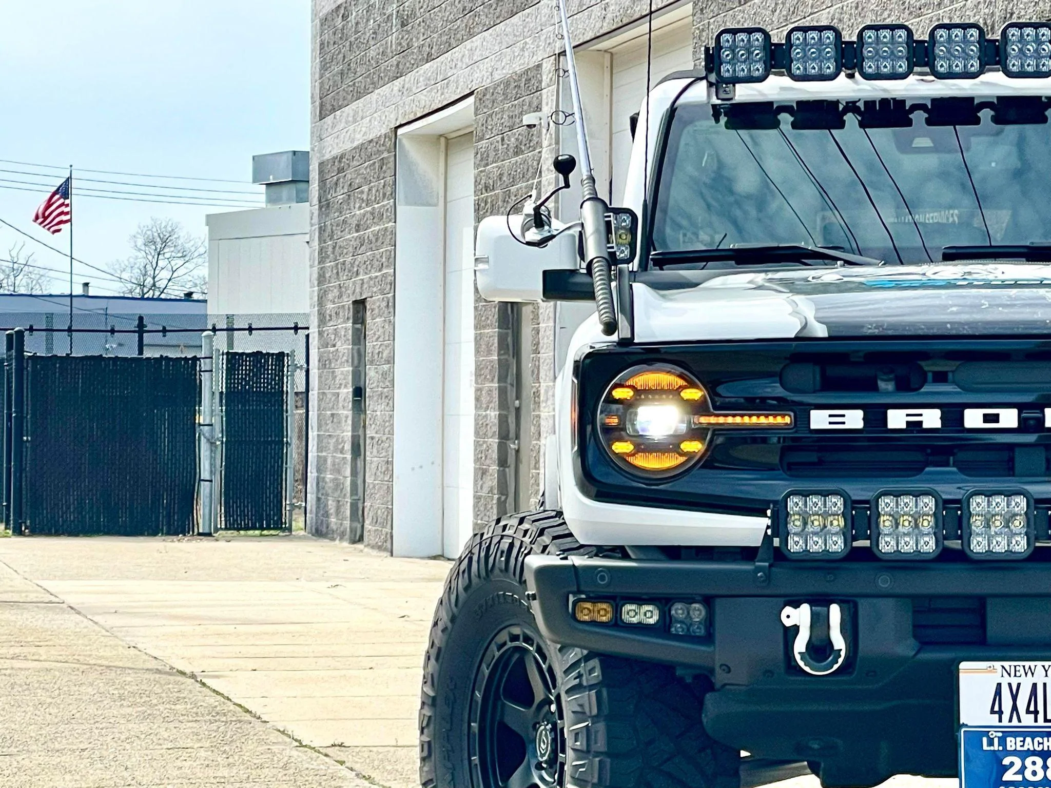 Ford Bronco Morimoto XB Headlights Installed | PHOTOS XB-7