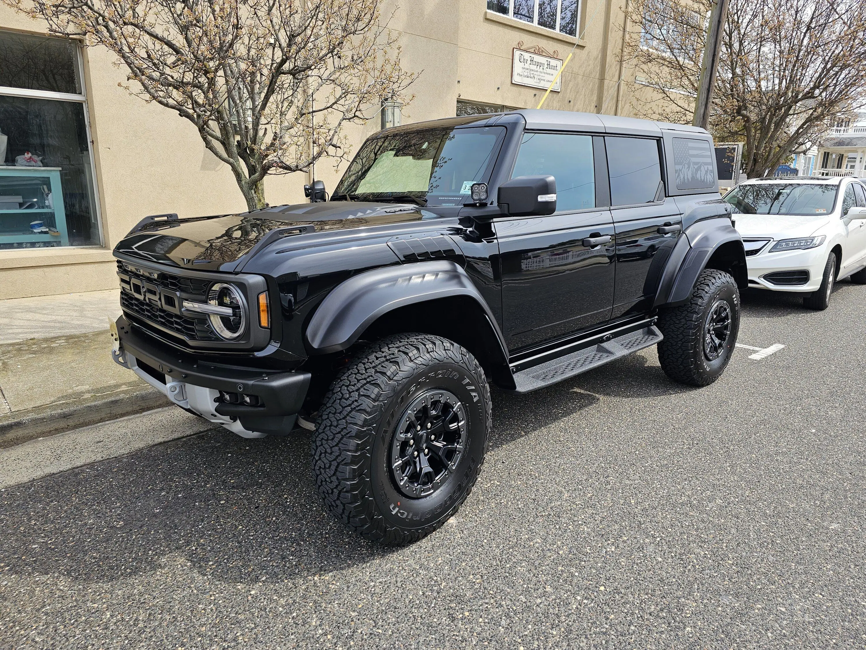 Ford Bronco Put any cool / unique vinyl decals on your Bronco?  Let's see them! 20230317_122650