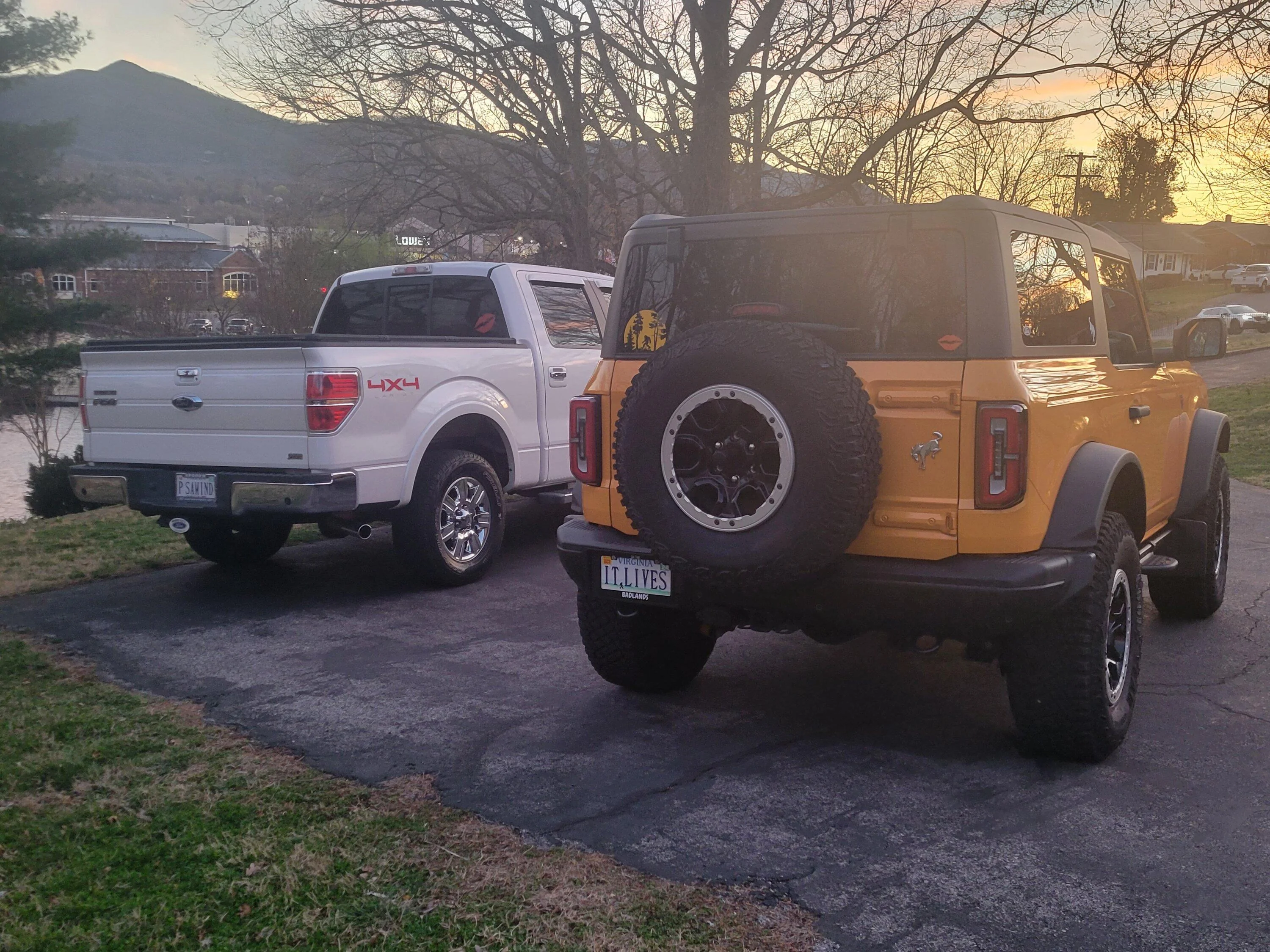 Ford Bronco Put any cool / unique vinyl decals on your Bronco?  Let's see them! 20230228_182205