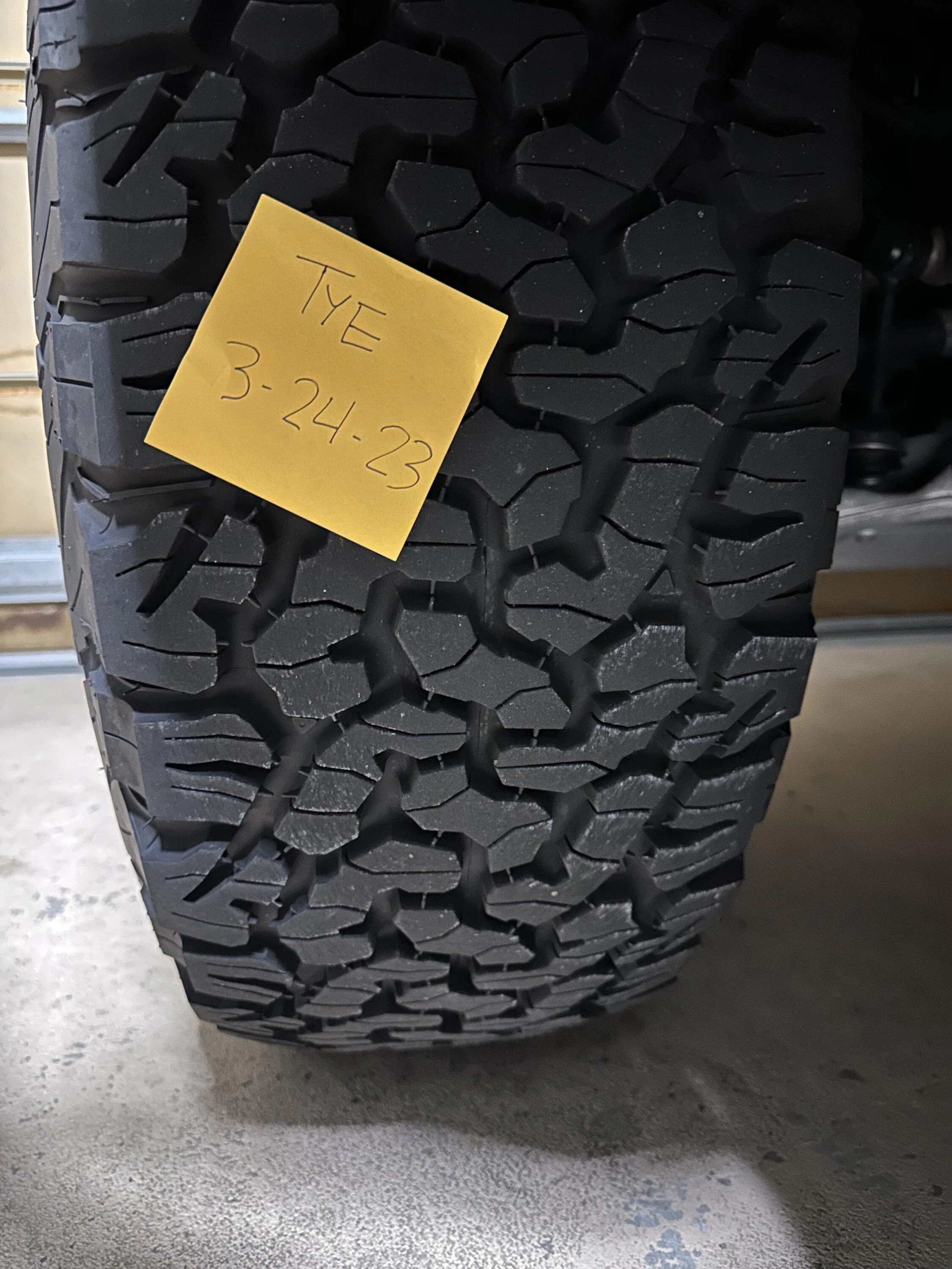 Ford Bronco BFG K02 37x12.5x17  (5) 09A015CD-7B8E-4349-A28A-CE8F4CD8A93F