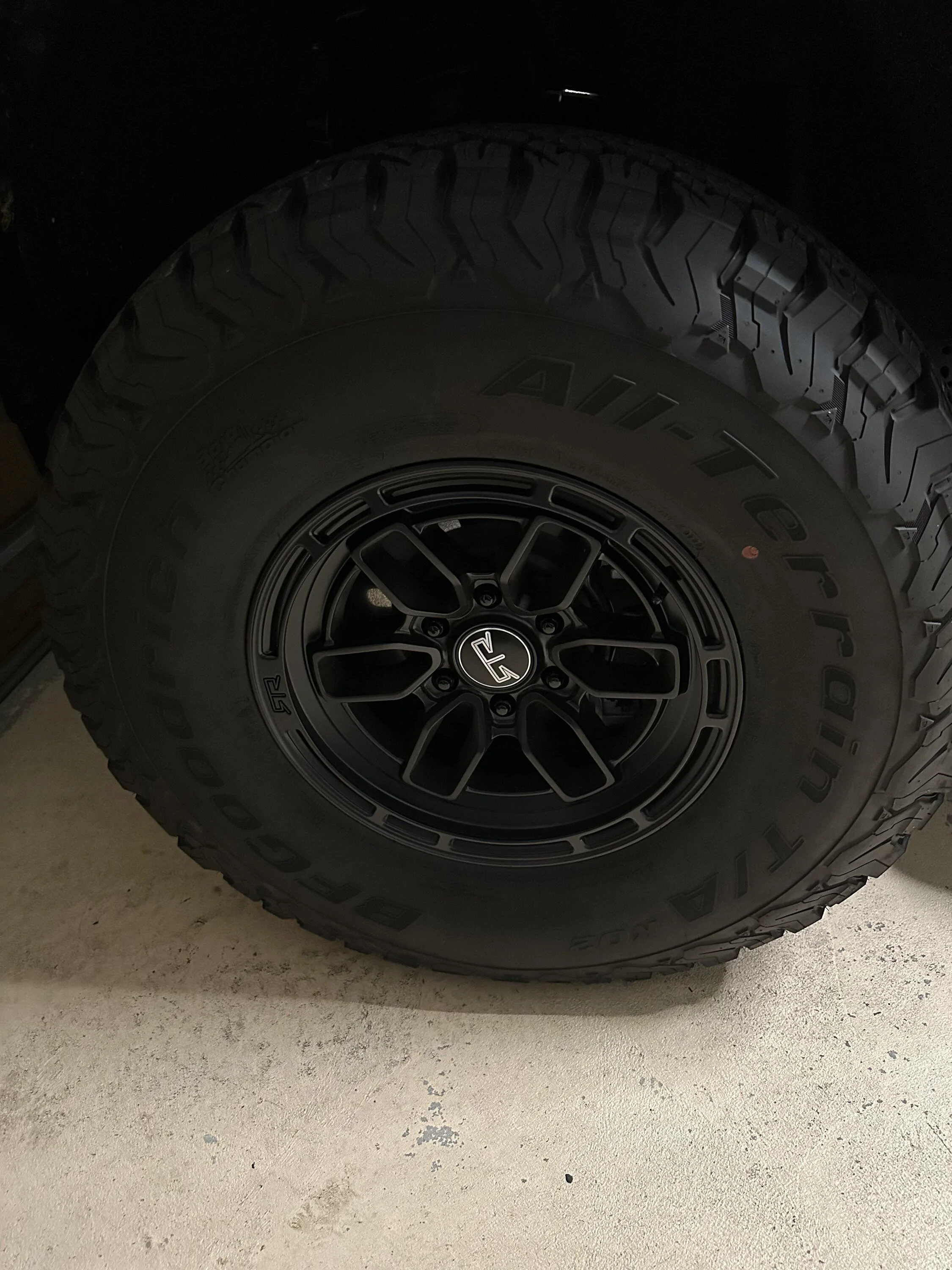 Ford Bronco BFG K02 37x12.5x17  (5) 08BCCDBA-446E-4145-AAE7-0B3B13A86A7E