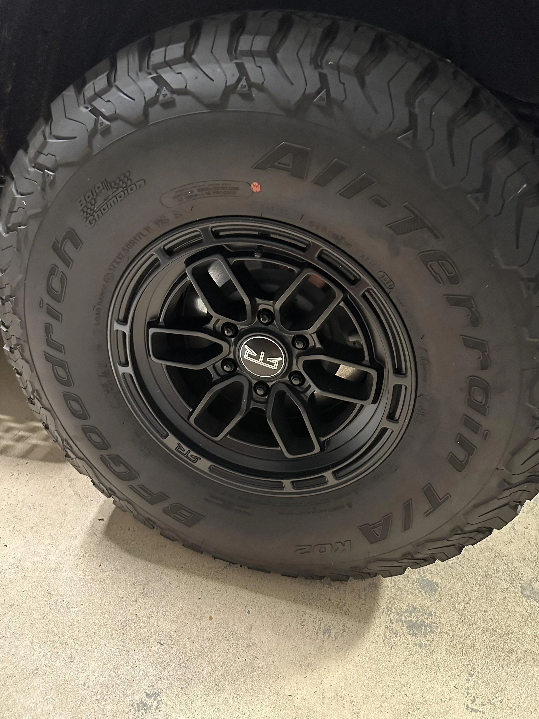 Ford Bronco BFG K02 37x12.5x17  (5) 5614C30A-4EAD-4747-AE61-9056A8C504D8