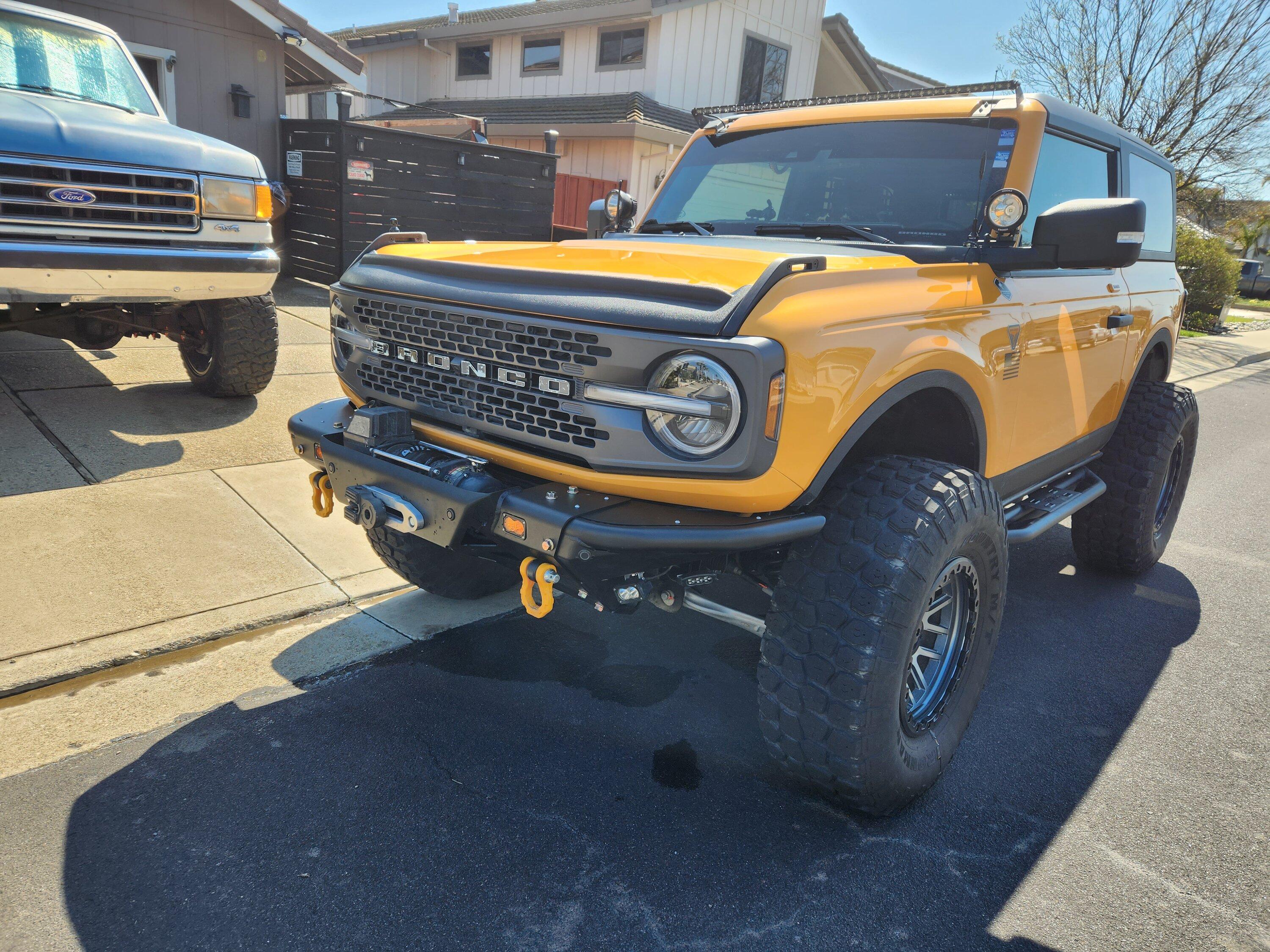 Ford Bronco Metalcloak front bumper installed 20230325_115347