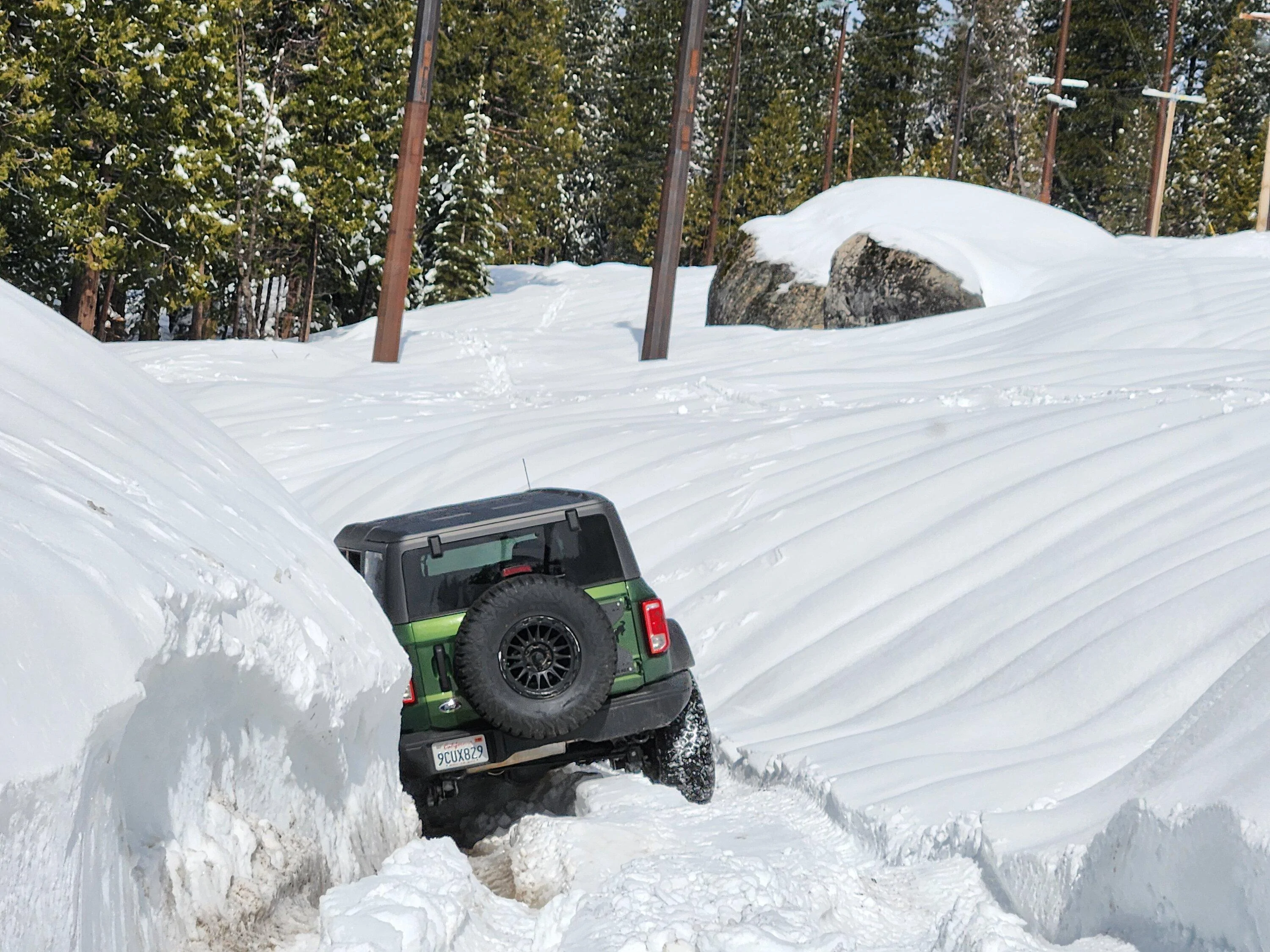 Ford Bronco Bucking Broncos Bust'in Loose in Snow Eagle Lake, Fordyce Trails 20230325_103238