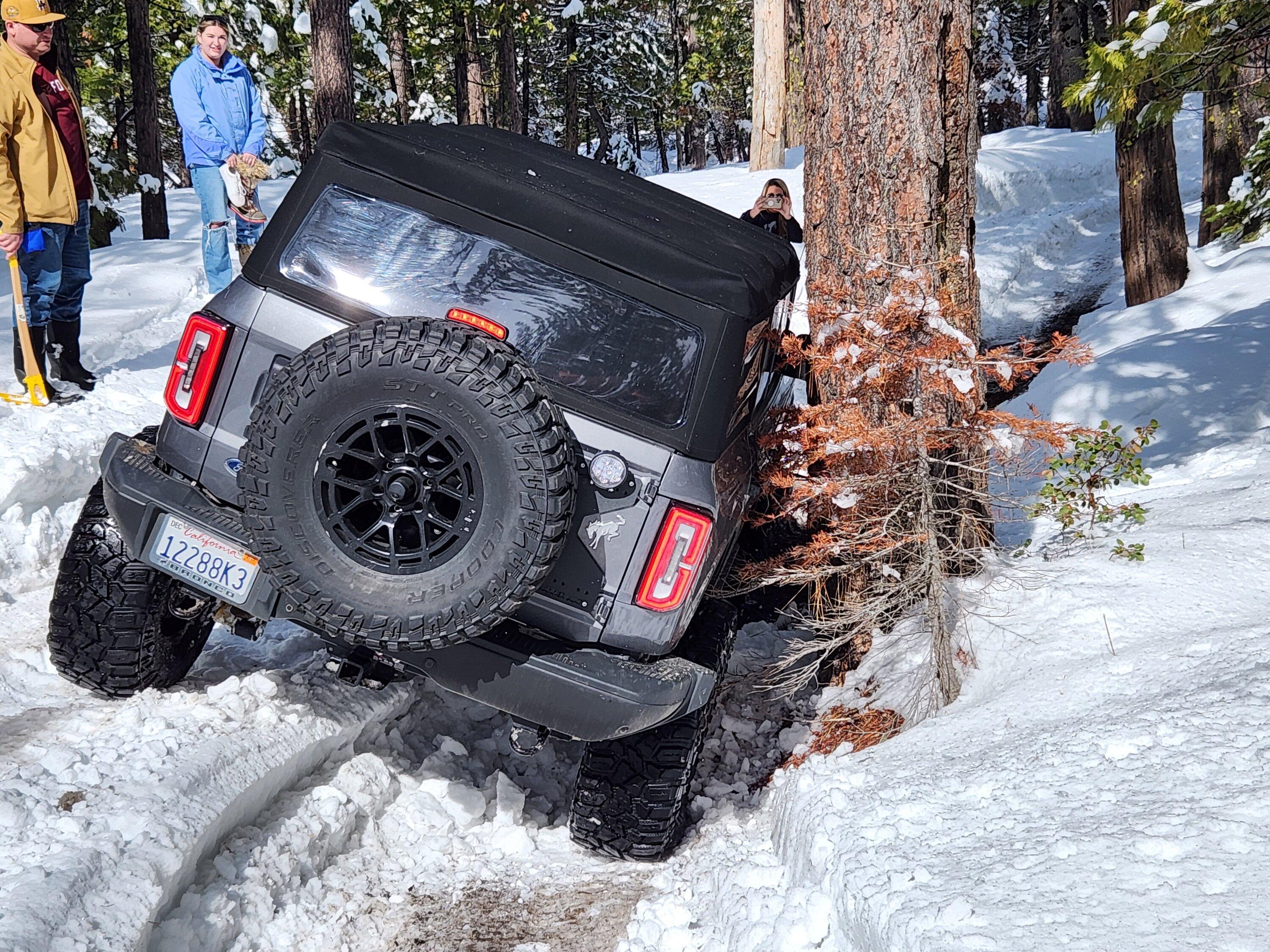 Ford Bronco Bucking Broncos Bust'in Loose in Snow Eagle Lake, Fordyce Trails 20230325_104545