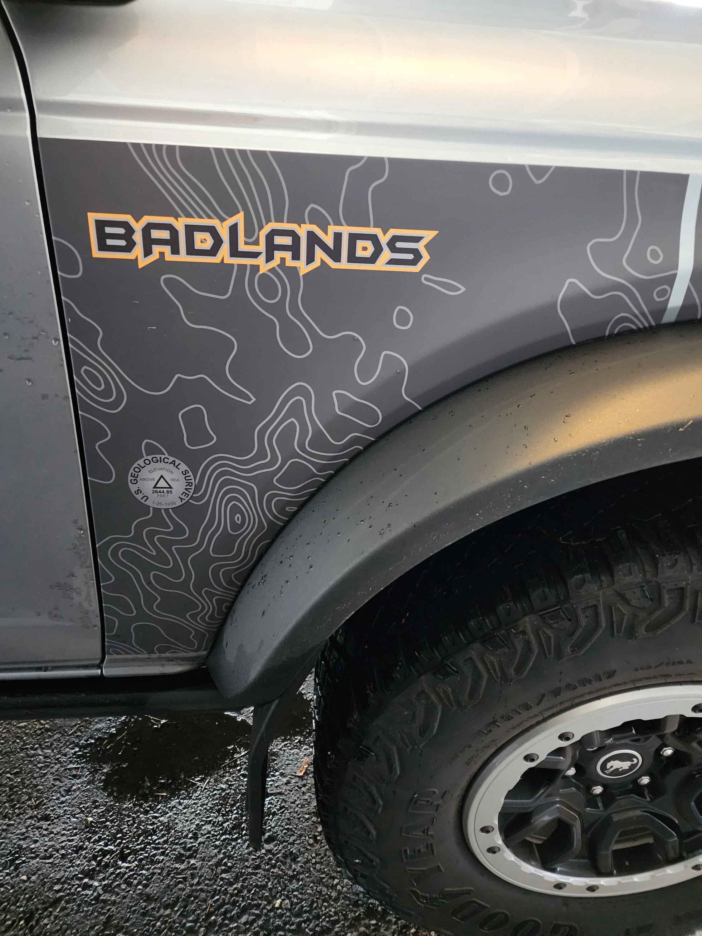 Ford Bronco Put any cool / unique vinyl decals on your Bronco?  Let's see them! 20230115_125617