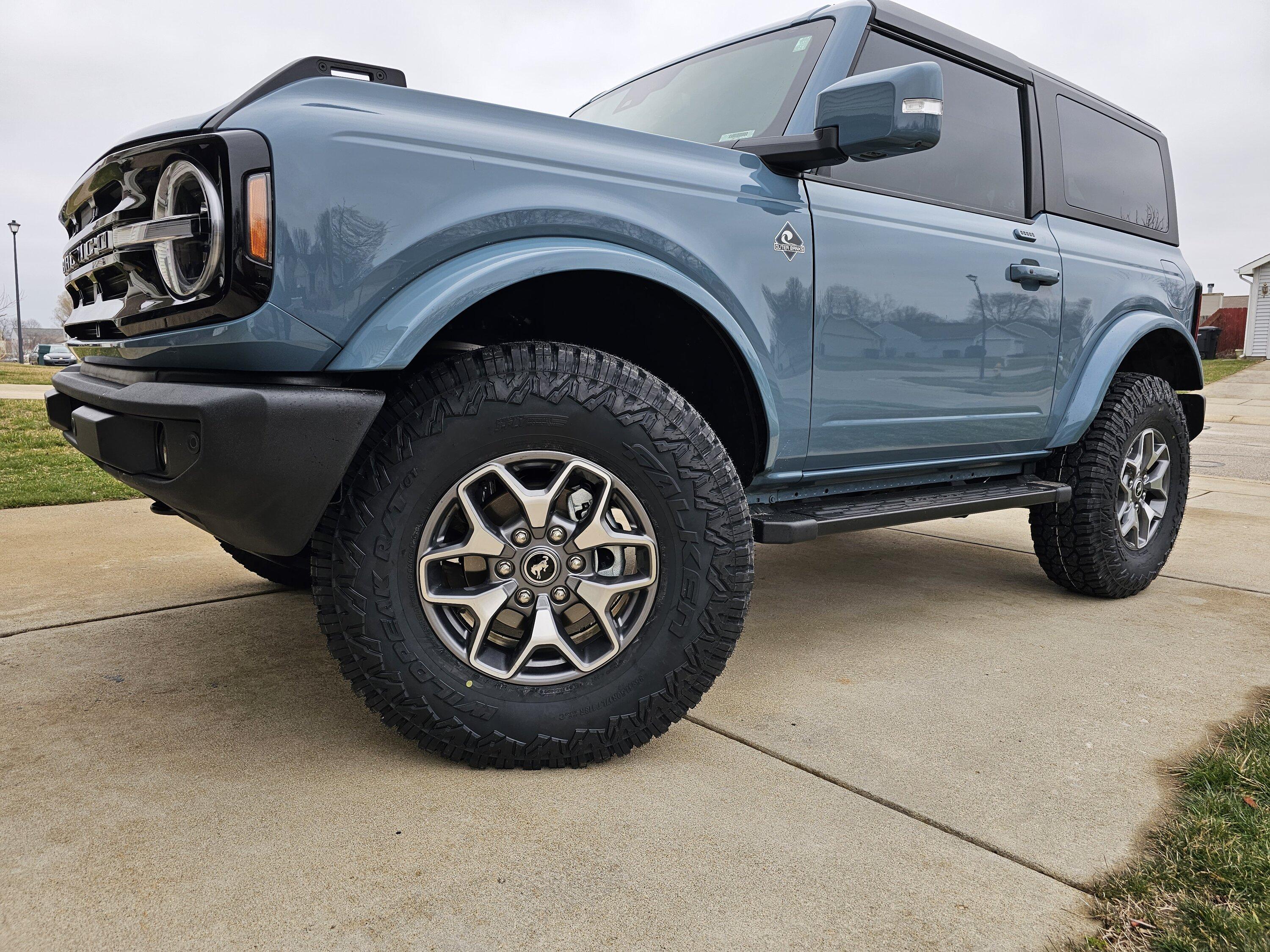 Ford Bronco NEW Bronco Bilstein Ford Performance Coilover Kit Install and Review 20230322_174400