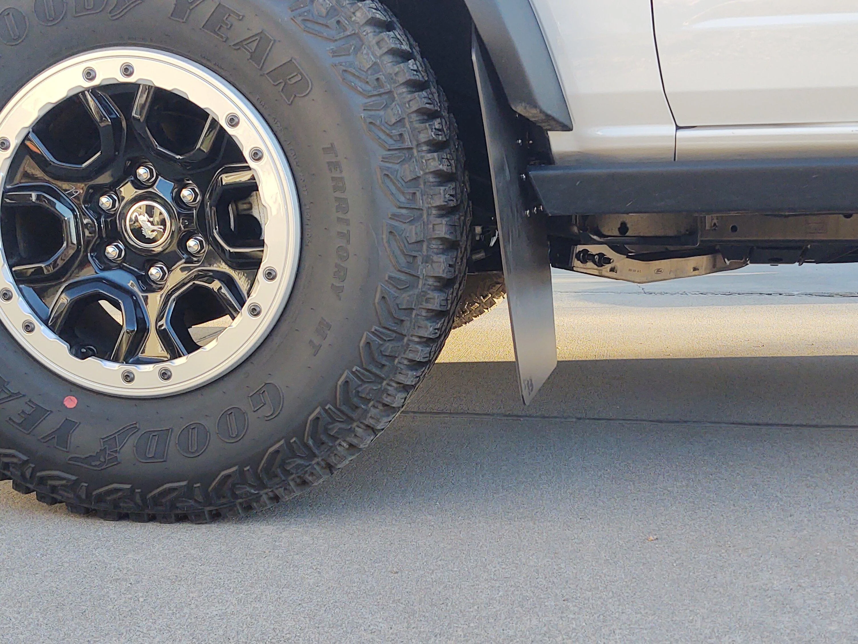 Ford Bronco Anyone Running Just Front Mud Flaps? IMG_20230311_173827342