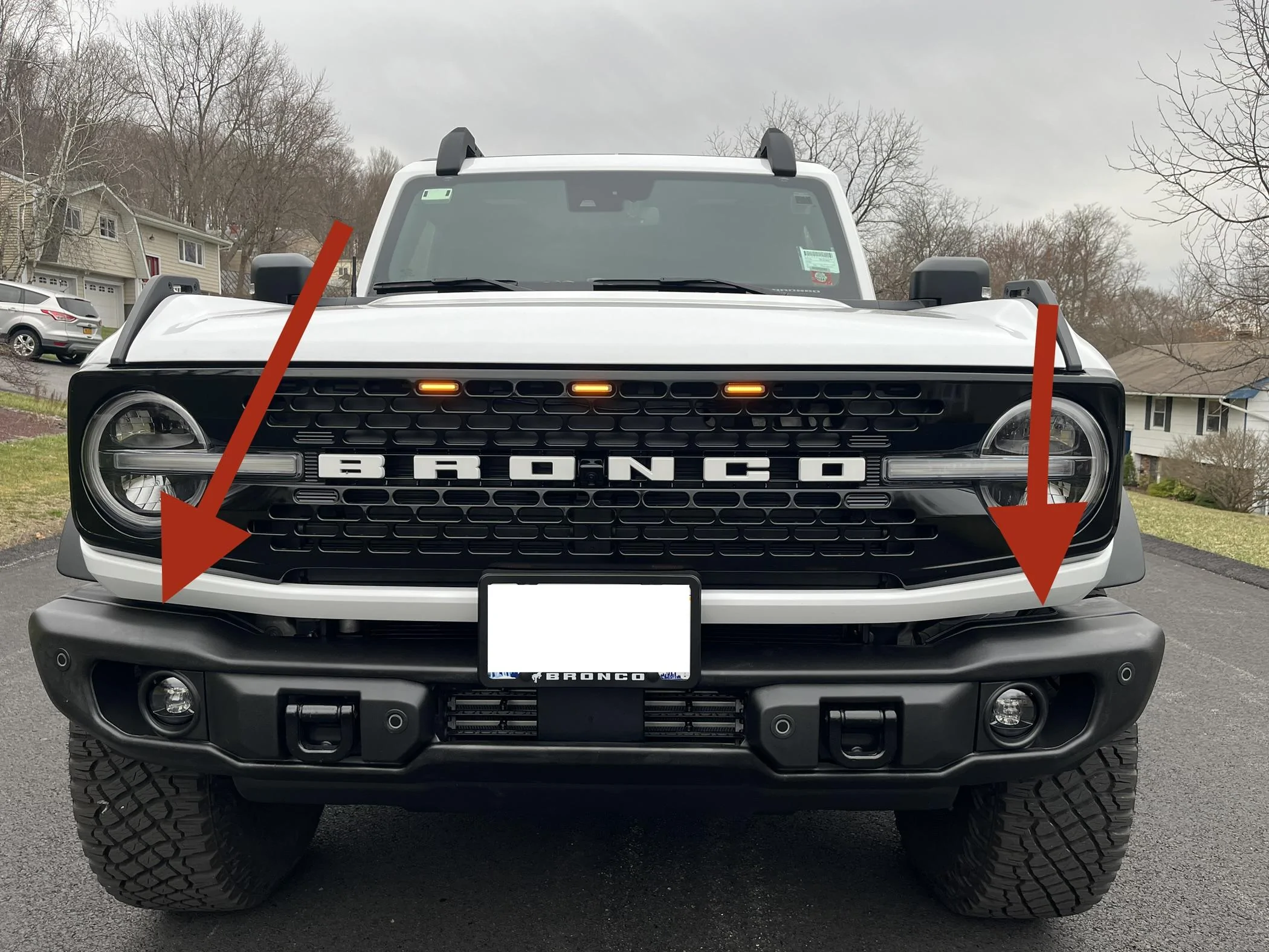 Ford Bronco Uneven bumper? D1219436-A153-42AF-958F-3BBCDB999D1C