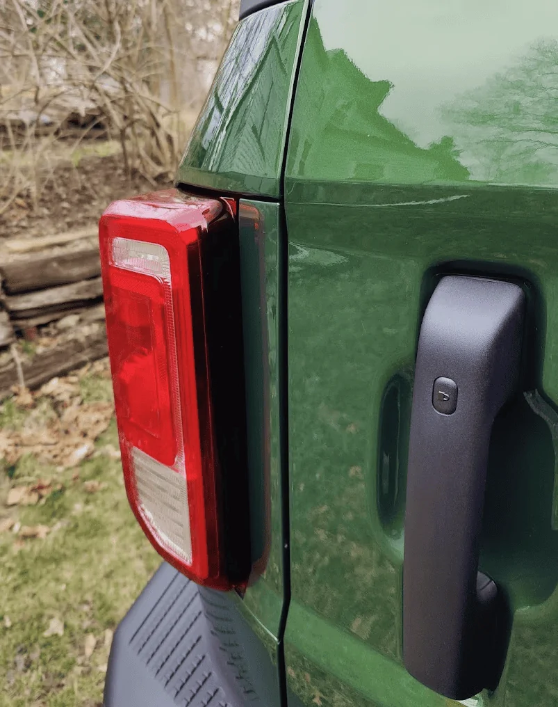 Ford Bronco Does your tailgate brush the window when you close it? 1679950211673