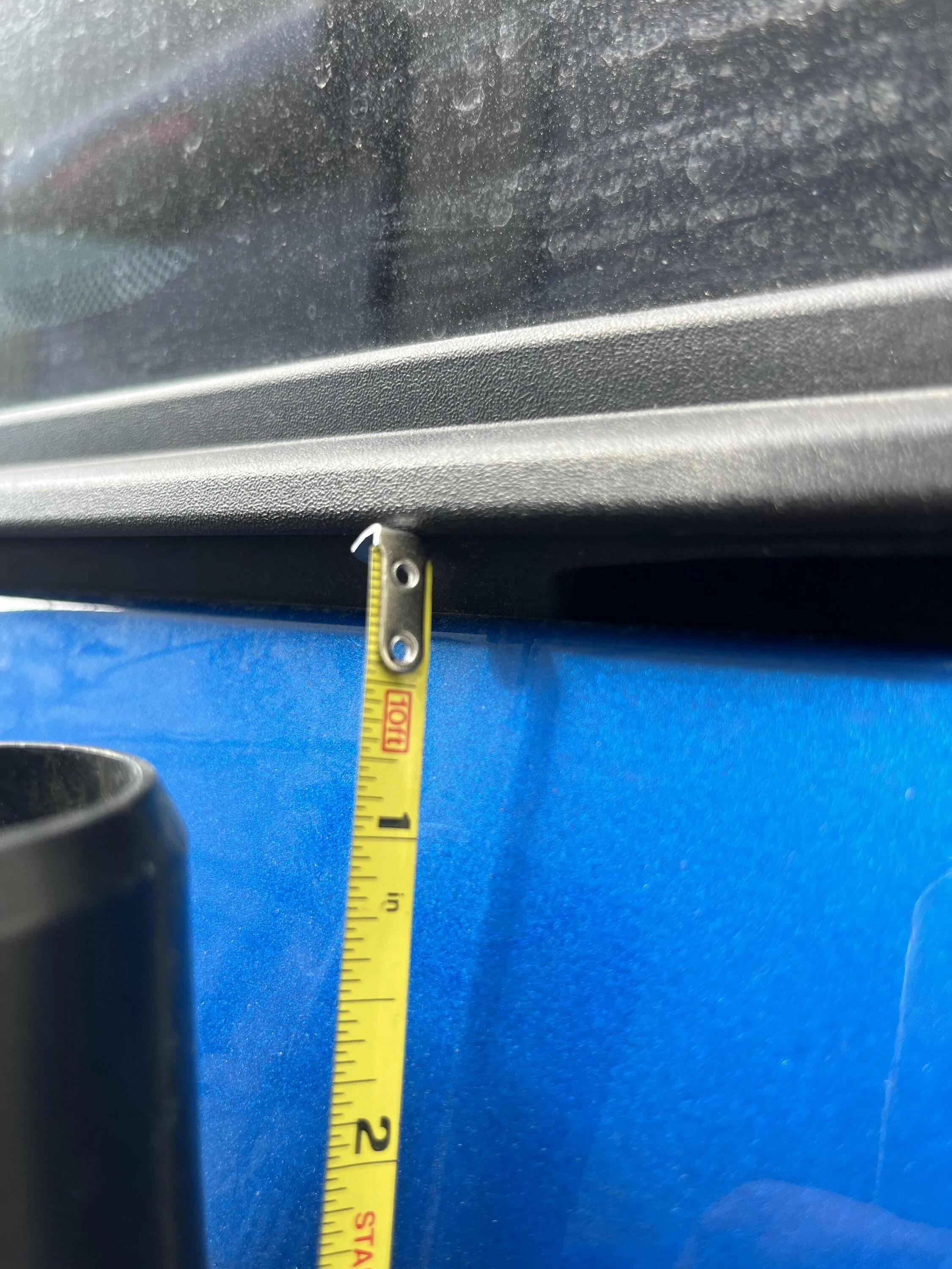 Ford Bronco Does your tailgate brush the window when you close it? xp93FU1
