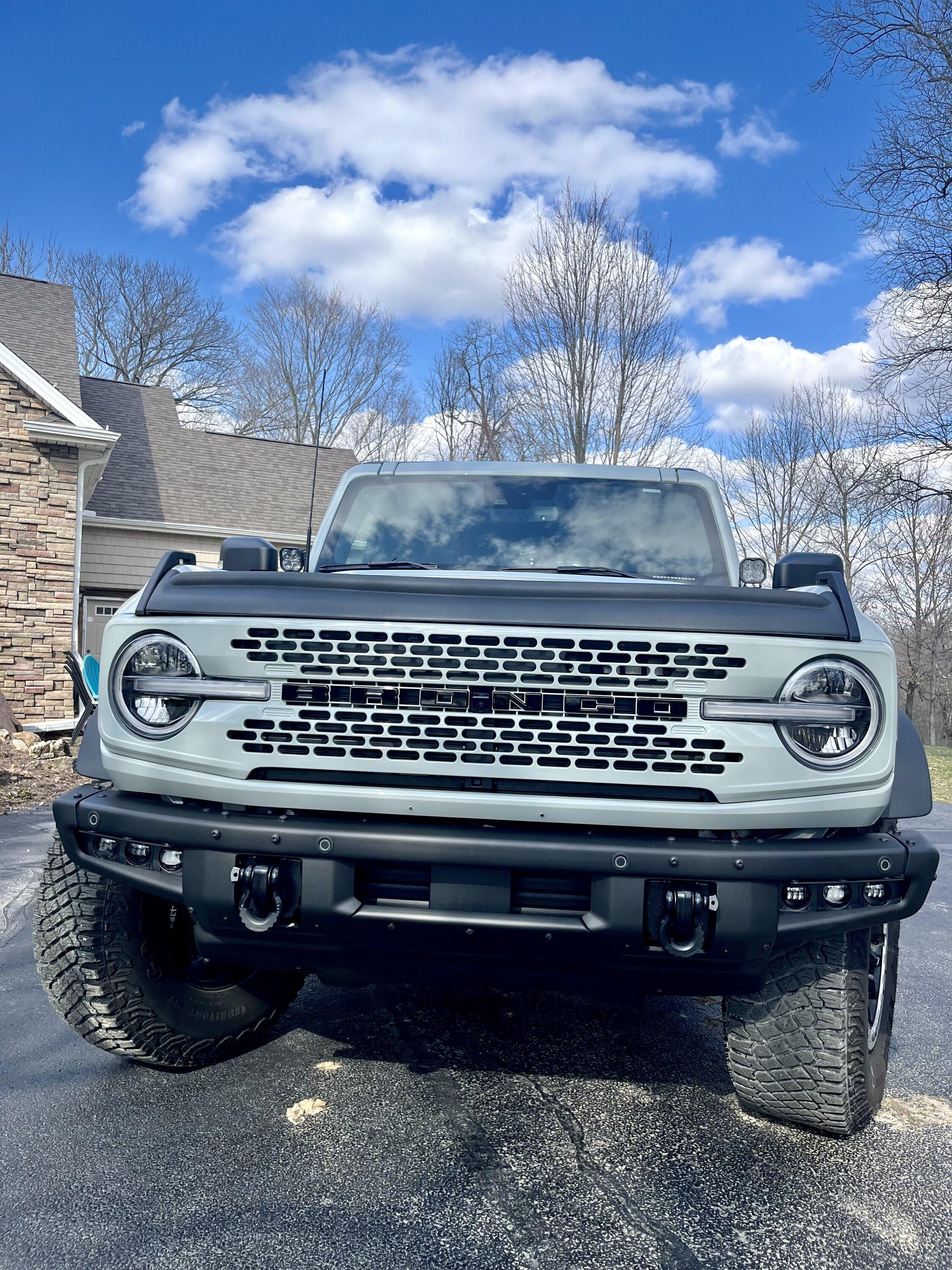 Ford Bronco CACTUS GRAY Bronco Club 8820D1A6-2142-45D1-9289-16D09C36E73A