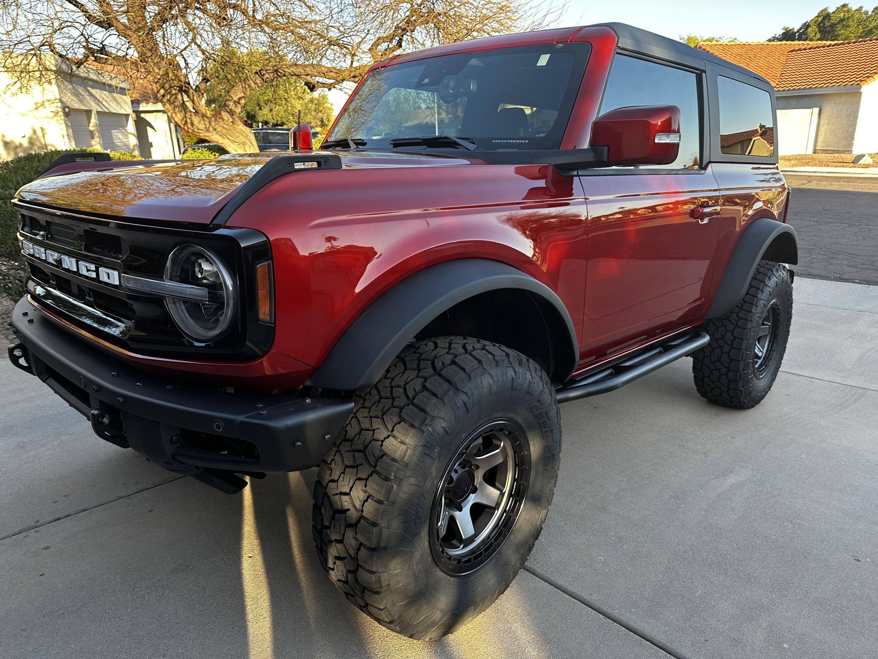 Ford Bronco HOT PEPPER RED Bronco Club IMG_0928