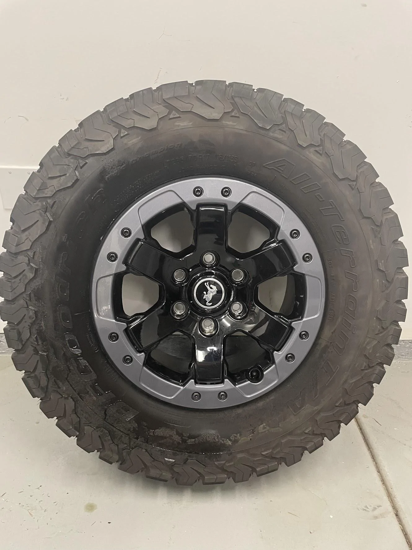 Ford Bronco Badlands optional wheels + tires IMG_4016