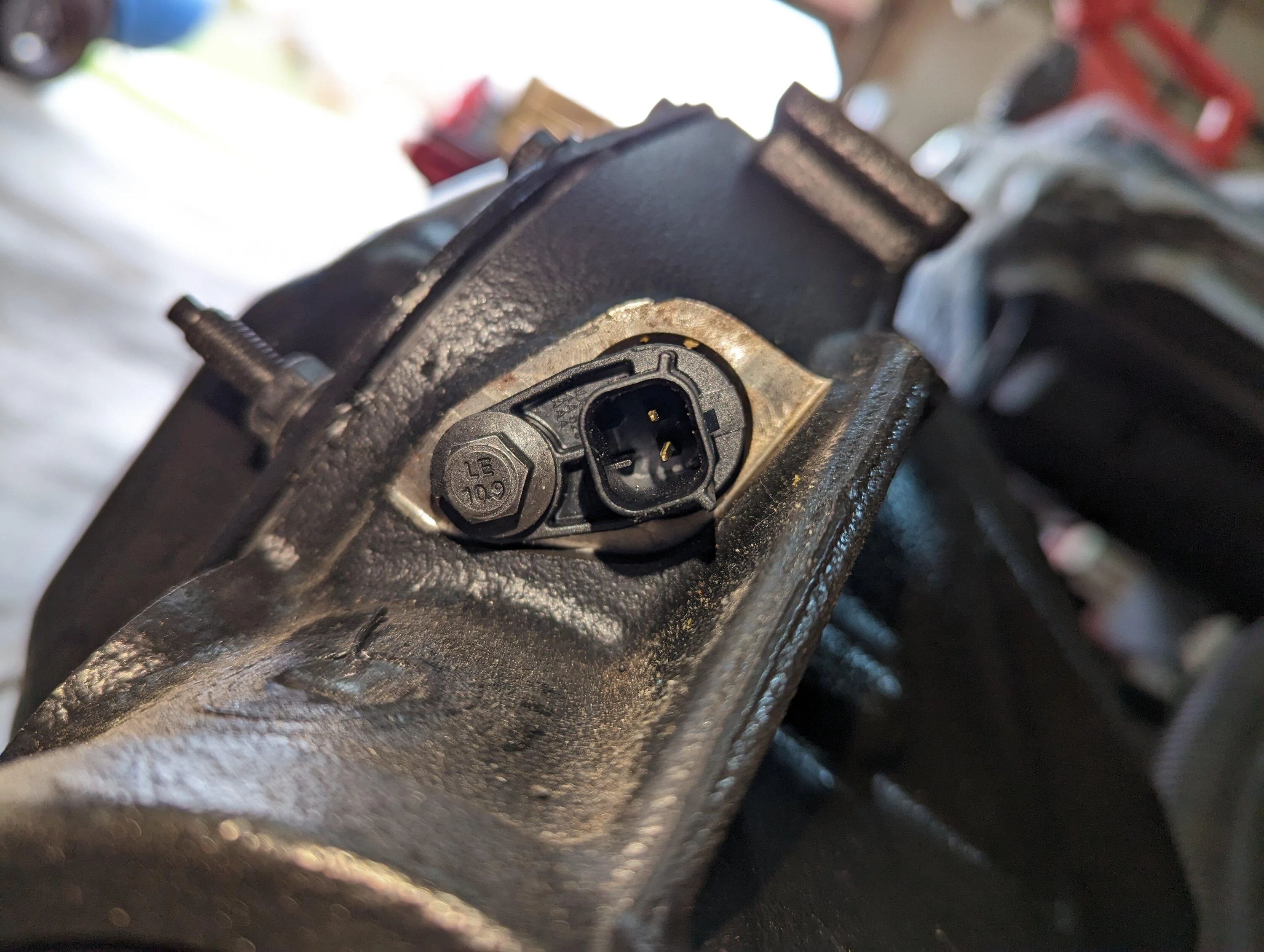 Ford Bronco ELD Swap: My Journey to E-Locker Heaven -- Installation on Base Bronco (DIY + Photos) PXL_20230322_165820756