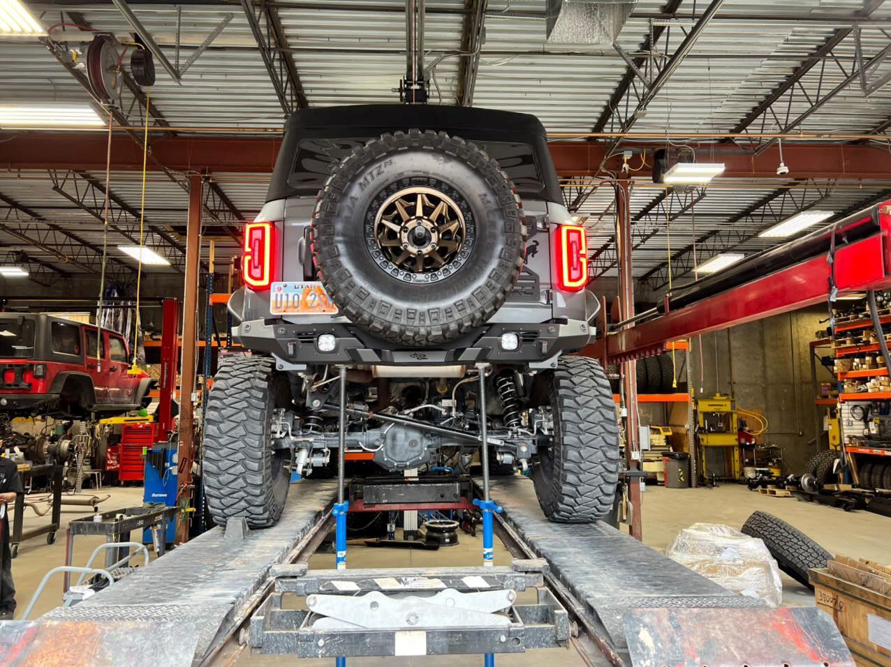 Ford Bronco Falcon vs Fox Coilovers (Preproduction) - Review / Experience falconback