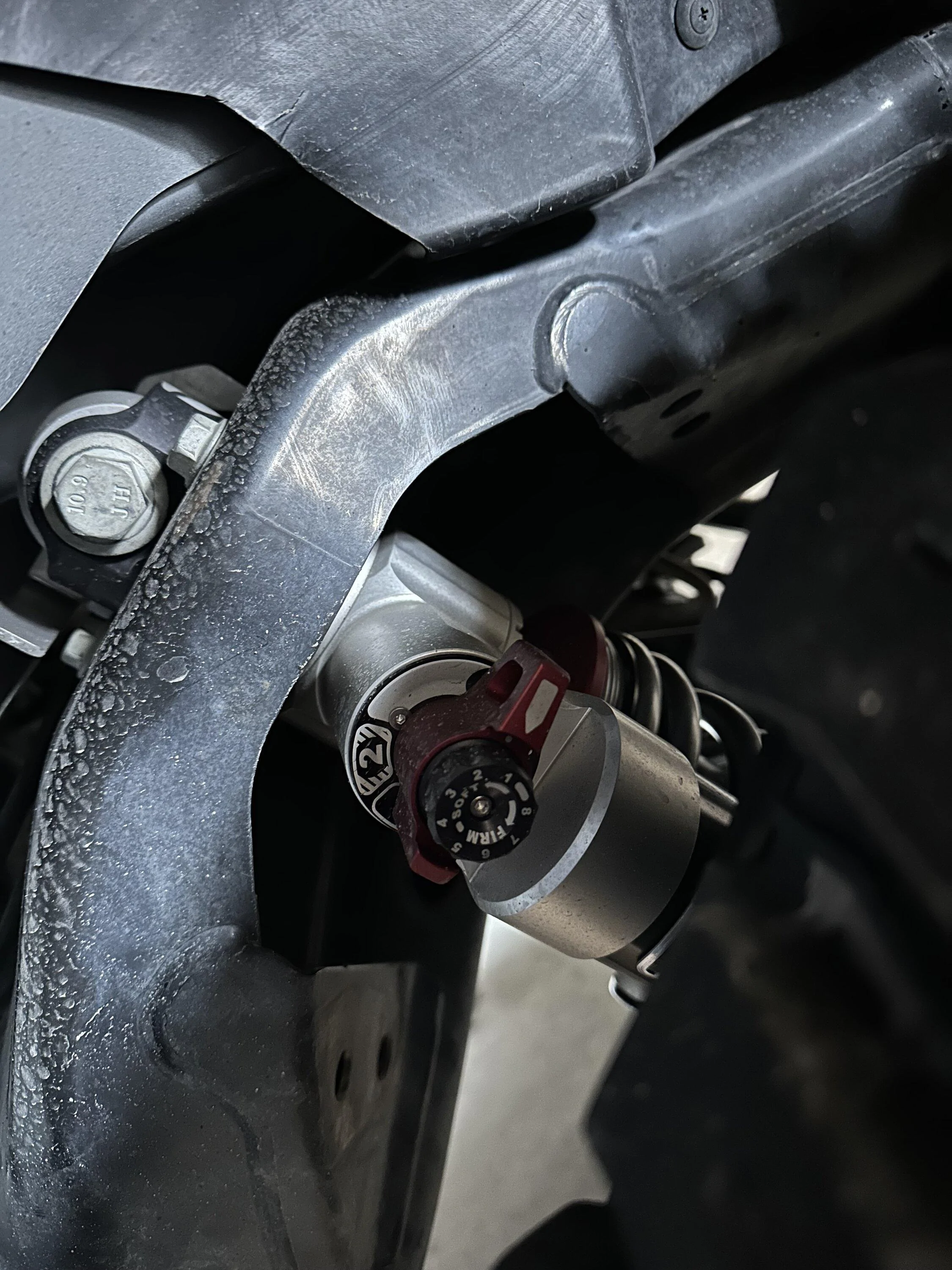 Ford Bronco Falcon vs Fox Coilovers (Preproduction) - Review / Experience IMG-4142