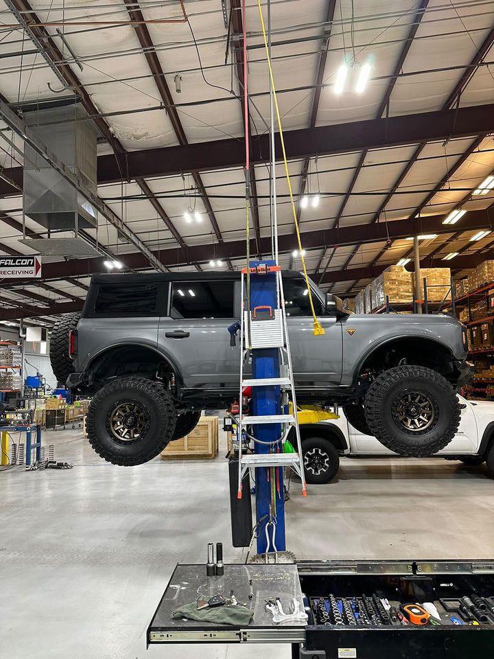 Ford Bronco Falcon vs Fox Coilovers (Preproduction) - Review / Experience foxdroo