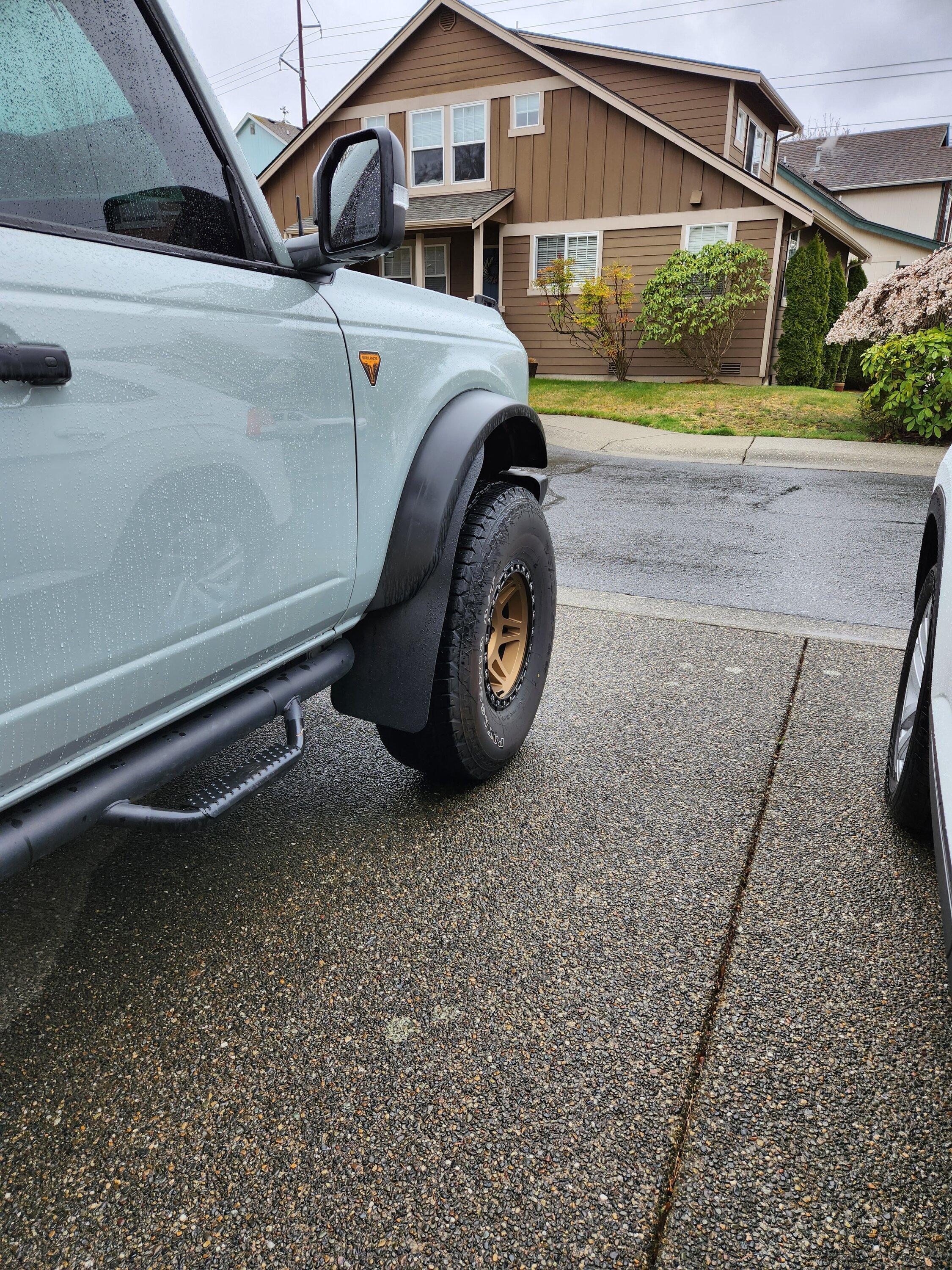 Ford Bronco Anyone Running Just Front Mud Flaps? 20230331_173106
