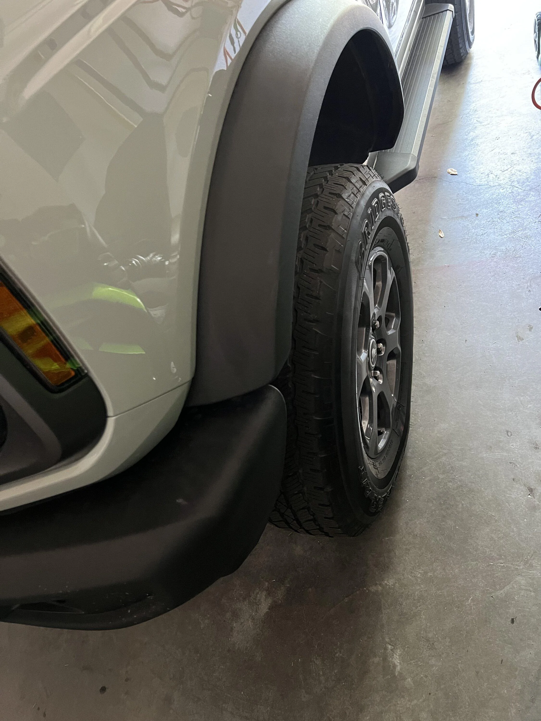 Ford Bronco Tire/wheel transformation from BB to SAS 0E68E398-D63D-4ED2-A4F7-1FC930124FF4