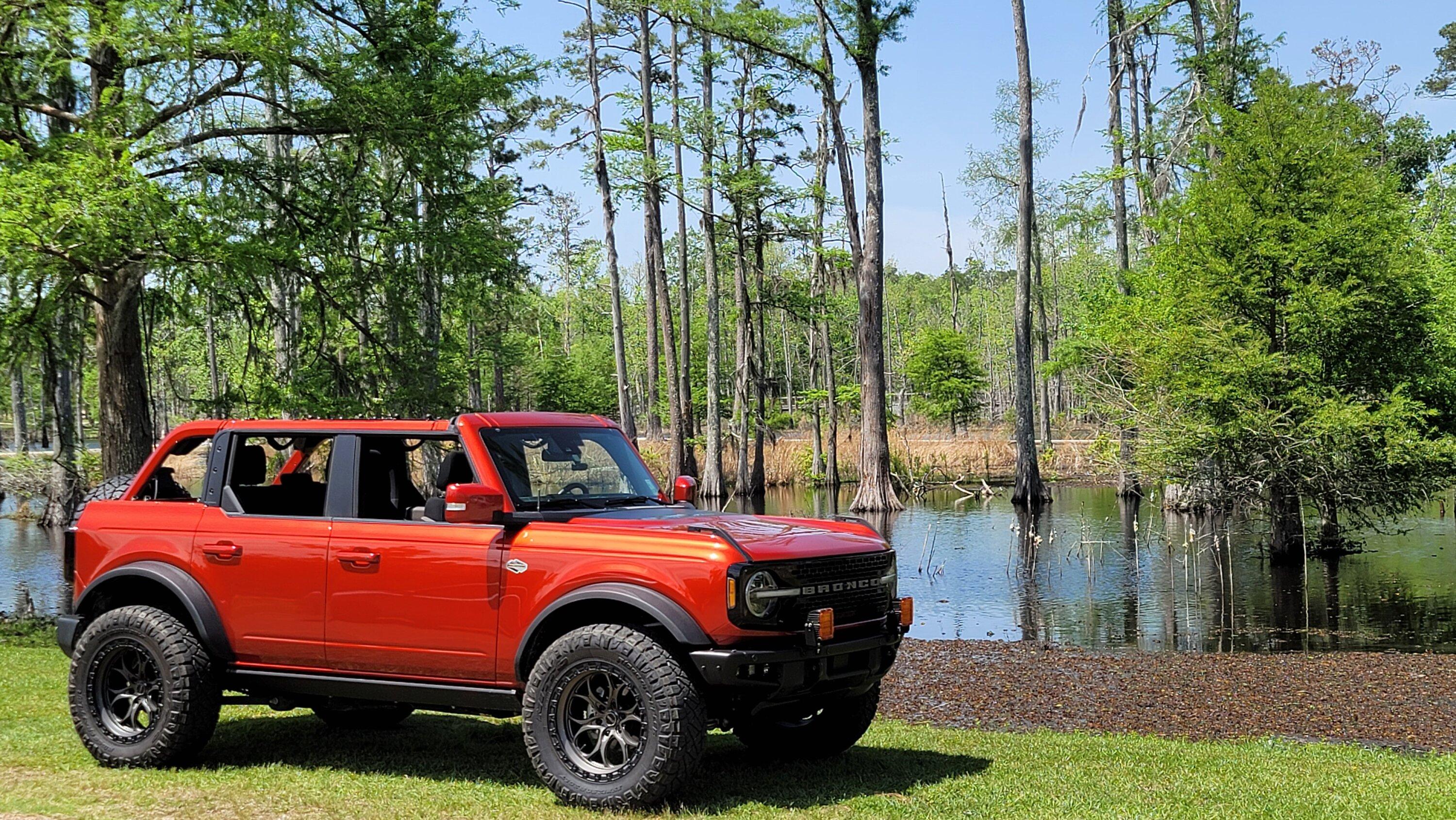 Ford Bronco HOT PEPPER RED Bronco Club 20230401_134752