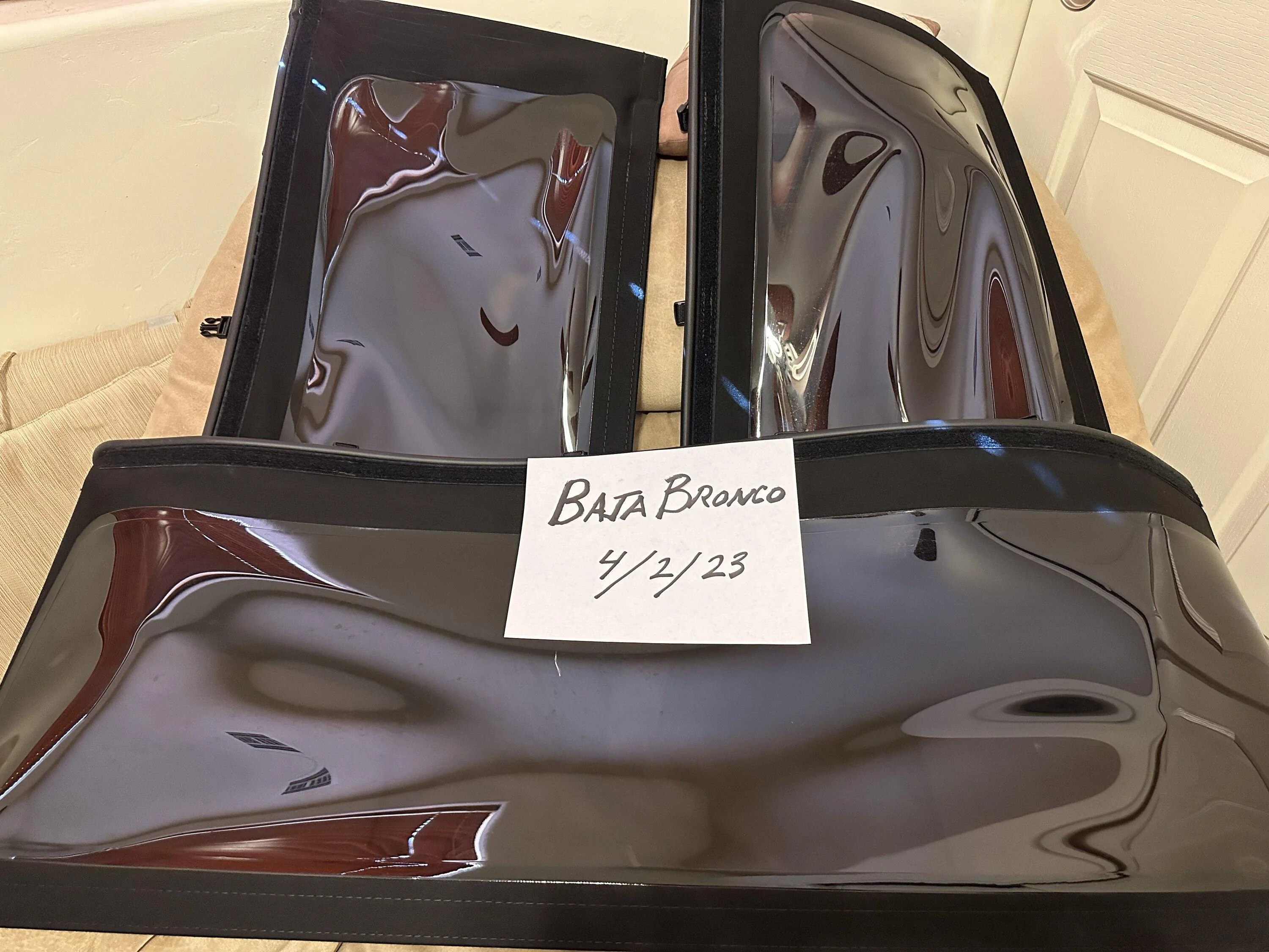 Ford Bronco Factory Soft Top 7D0C171D-1763-4A56-81C6-9775375C99BD
