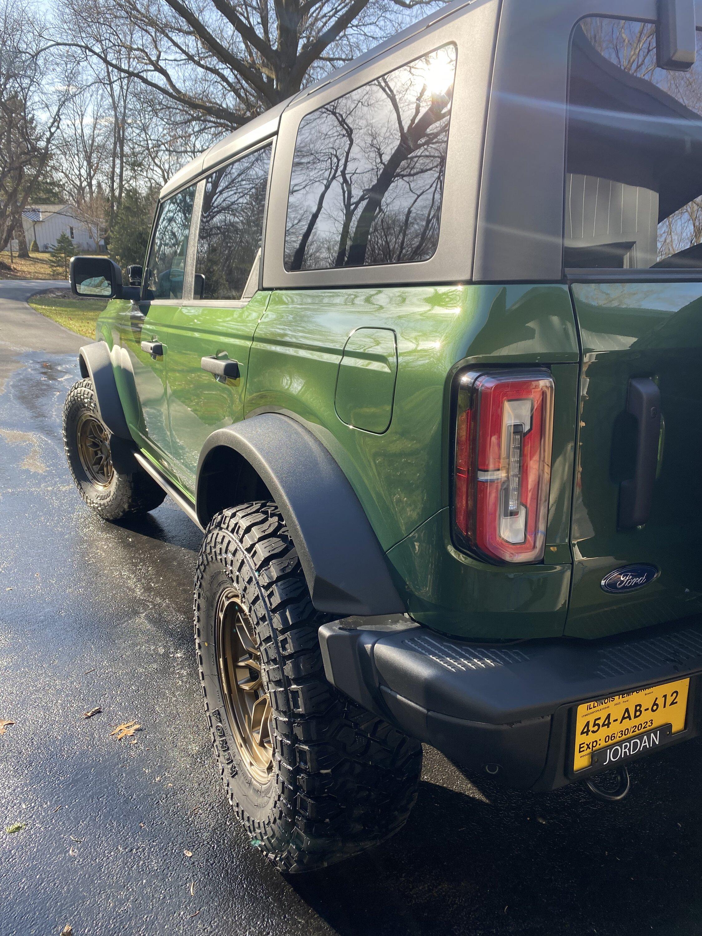 Ford Bronco ERUPTION GREEN Bronco Club 24059826-6C21-49DC-8F66-7C75809553B9