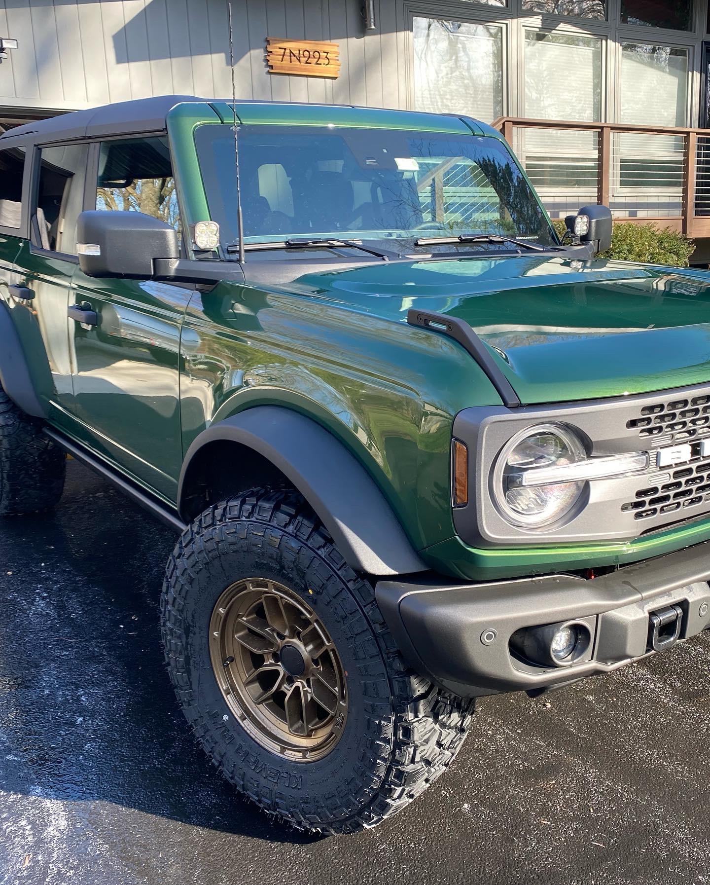 Ford Bronco ERUPTION GREEN Bronco Club 14532E08-7FC1-4C1C-9E36-433B0812EC53