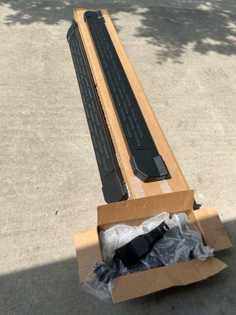 Ford Bronco WTB: OEM STEPBARS IMG_3958