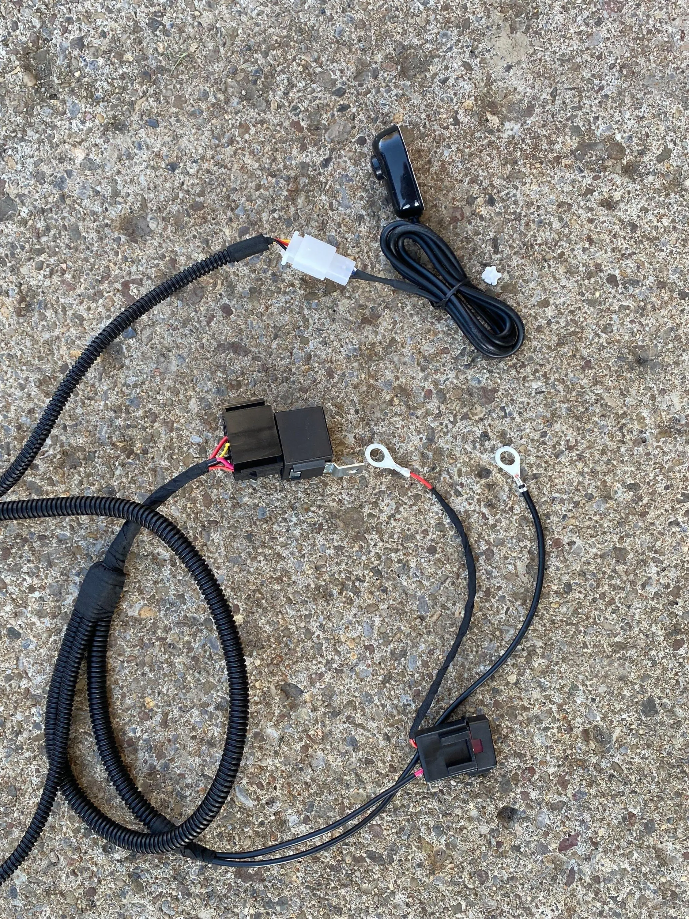 Ford Bronco Barricade bumper wiring? IMG_1563