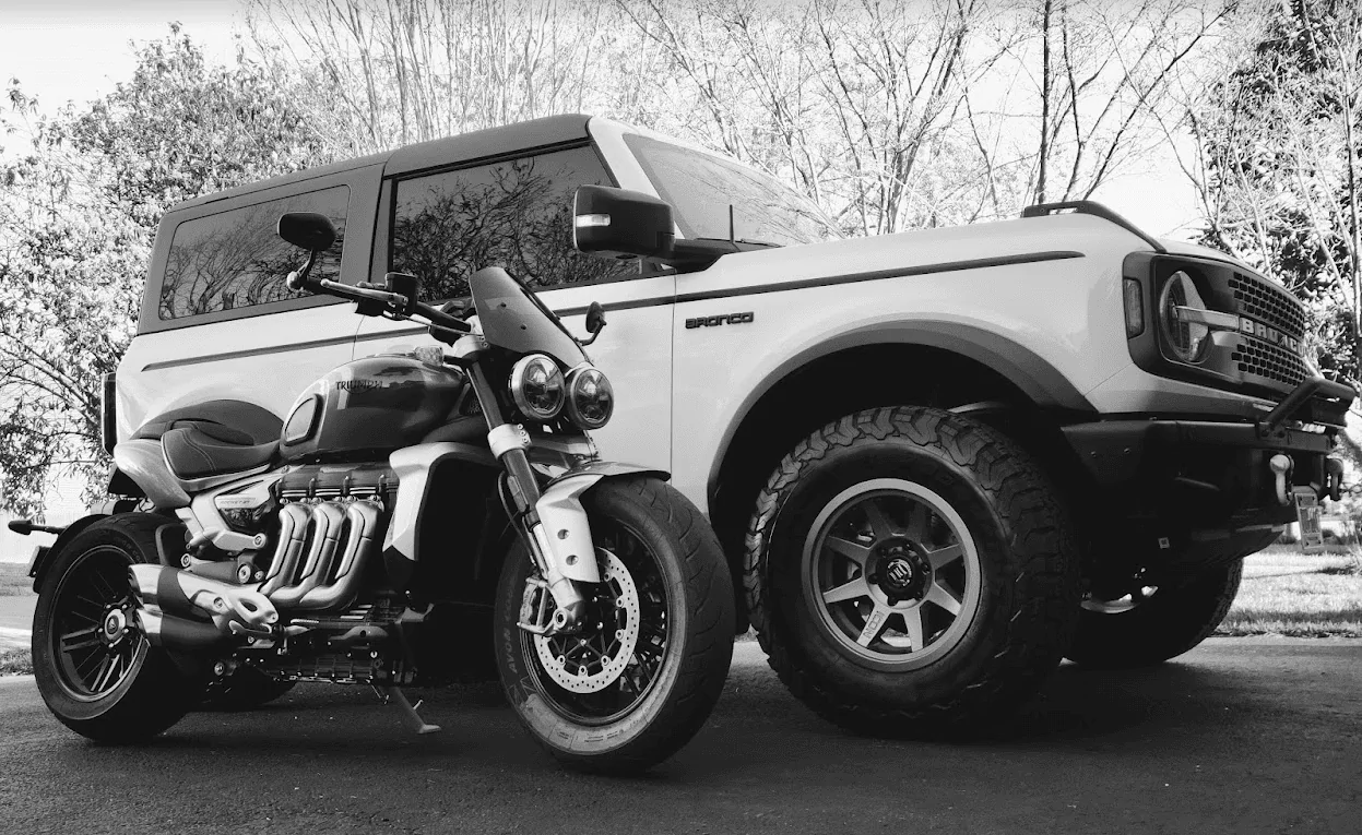 Ford Bronco OXFORD WHITE Bronco Club 1680535140722