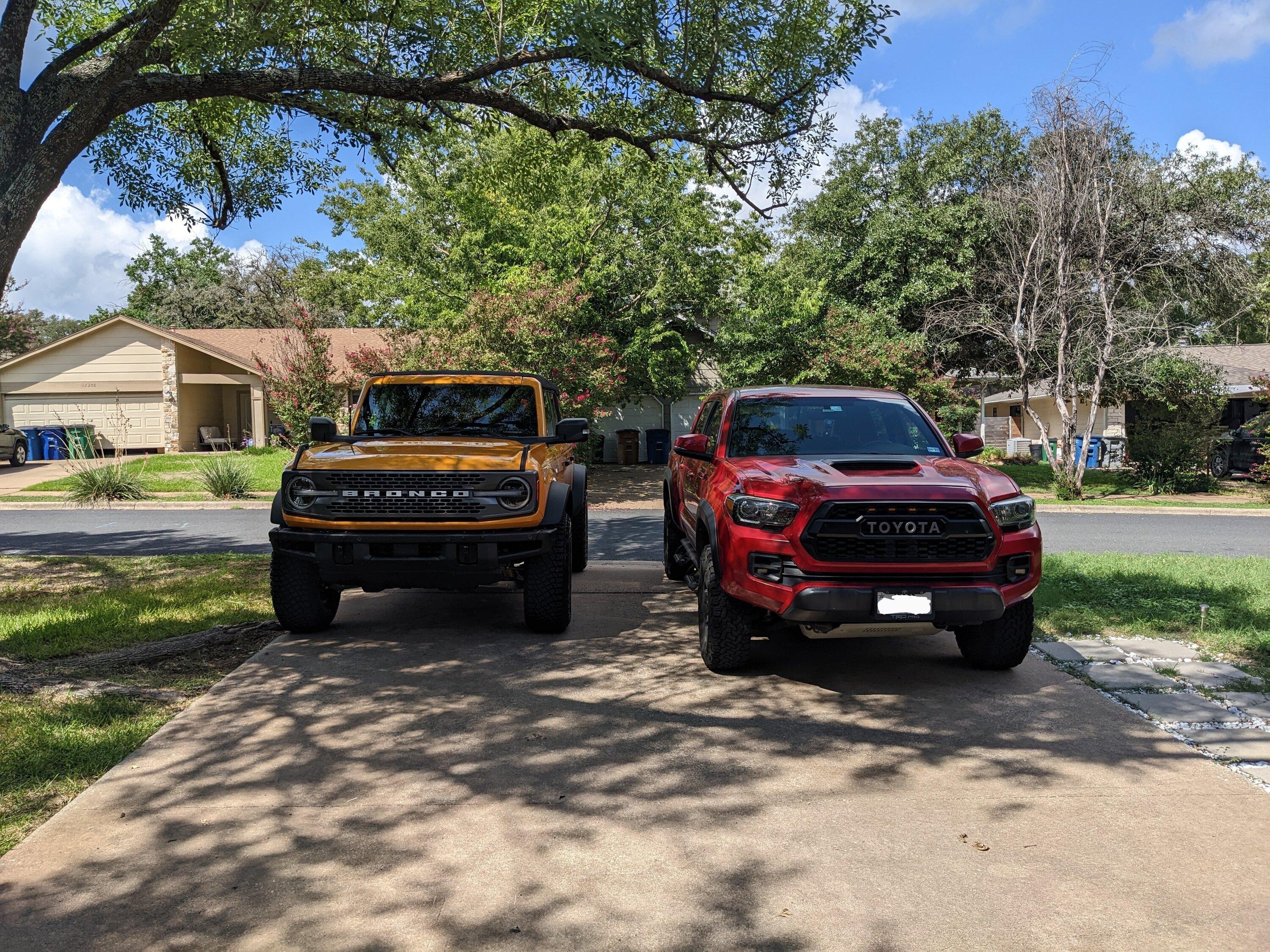 Ford Bronco Bronco or Tacoma?!?! PXL_20220916_163315304~2