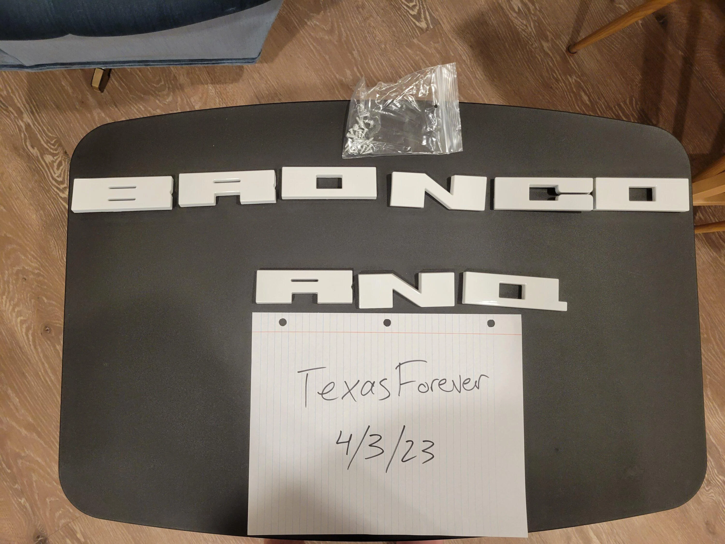 Ford Bronco Grille (grill) letters white 20230403_215802