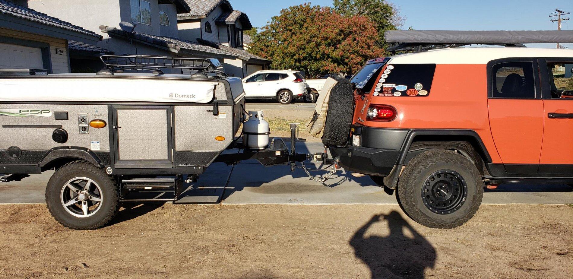 Ford Bronco Spotted: 2 Door Bronco Towing Trailer fj cruiser tow hookup1.JPG
