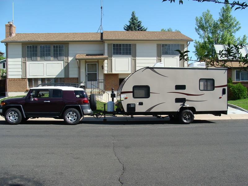 Ford Bronco Spotted: 2 Door Bronco Towing Trailer fj cruiser tow hookup7.JPG