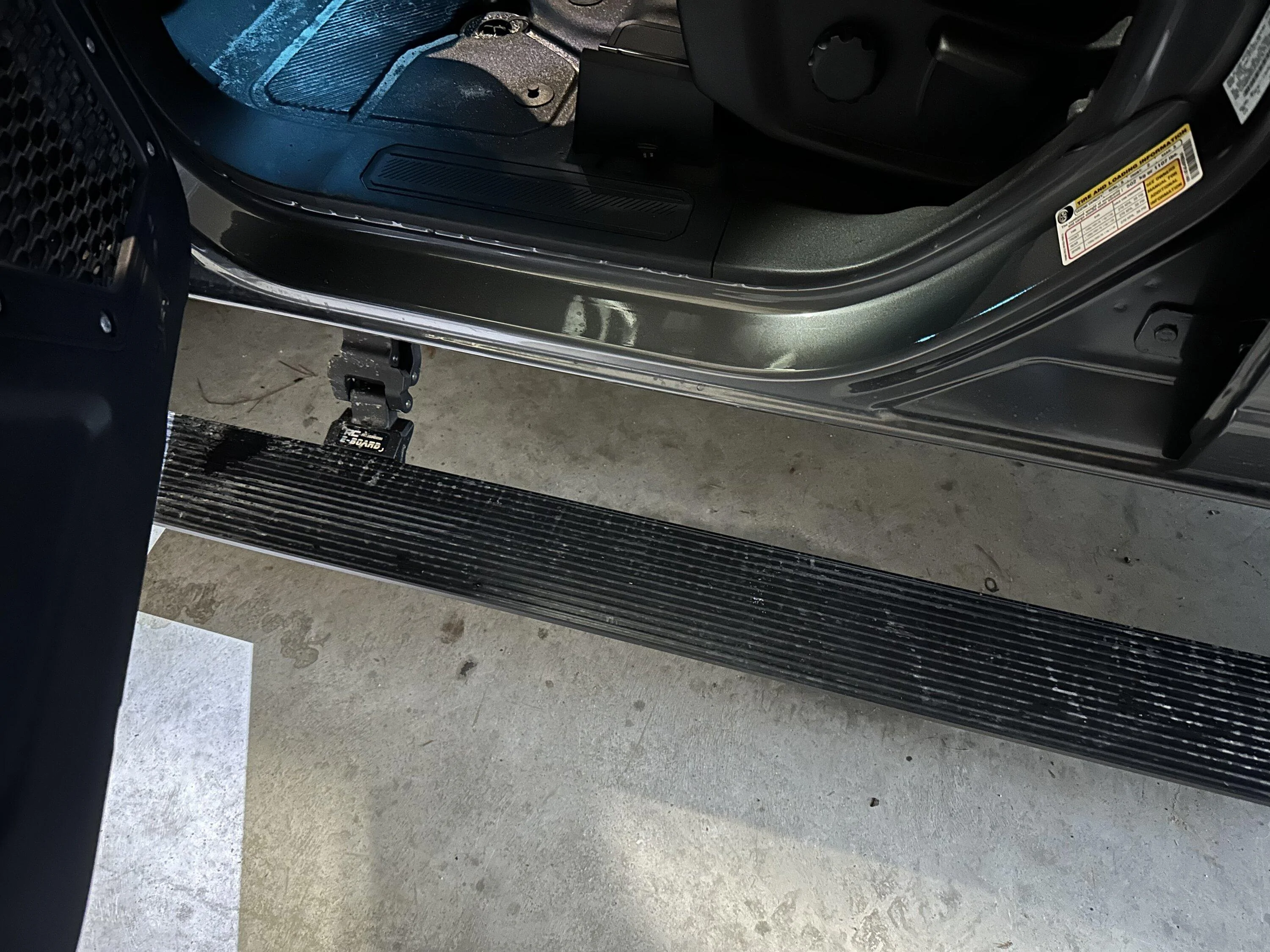 Ford Bronco Rough Country Automatic Power Running Boards 9EC59BA9-FB45-47B1-A4C6-D0115F227881