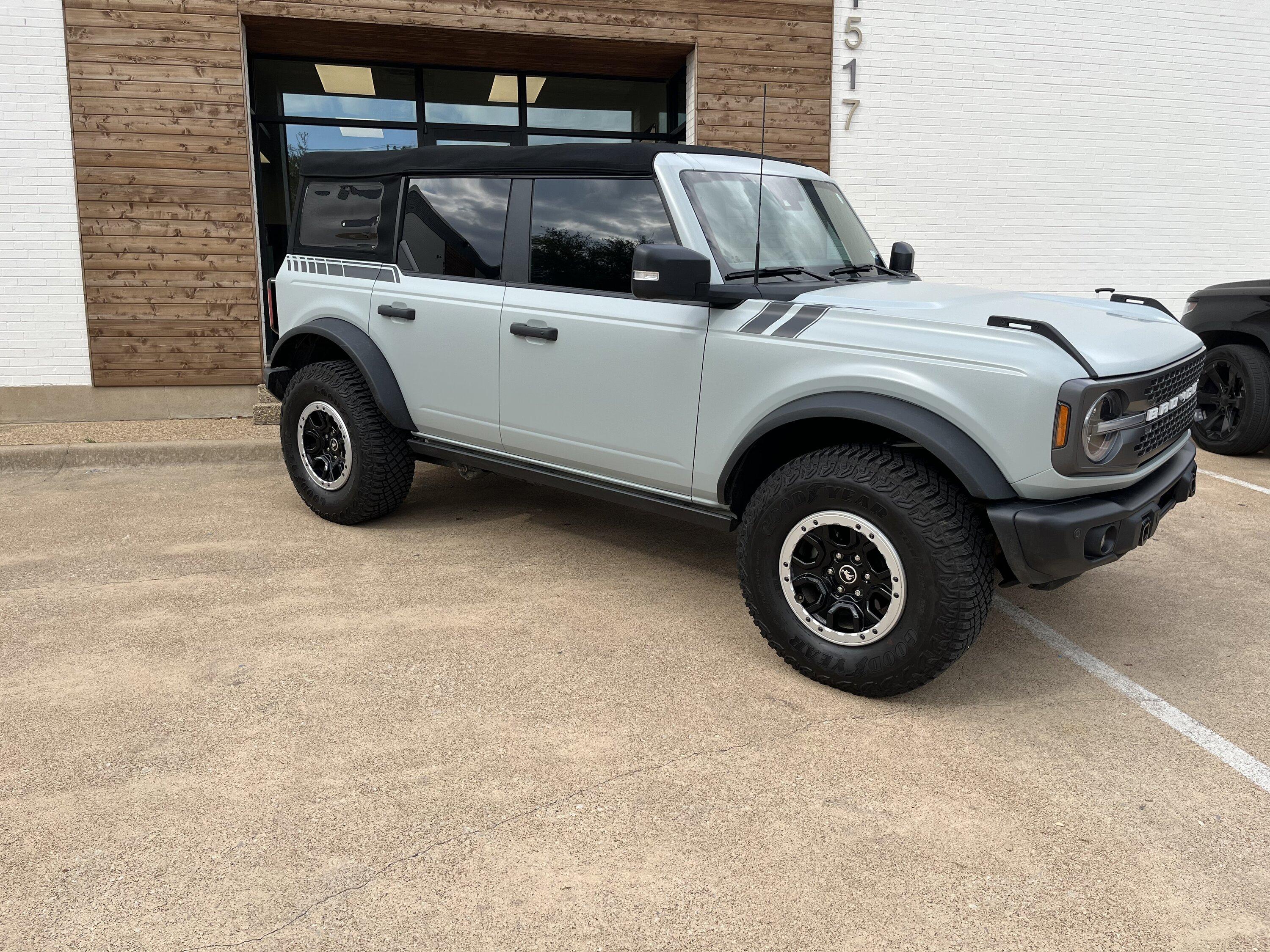 Ford Bronco CACTUS GRAY Bronco Club 9E52EDB2-E559-44F1-842D-A4F9B9401BF1