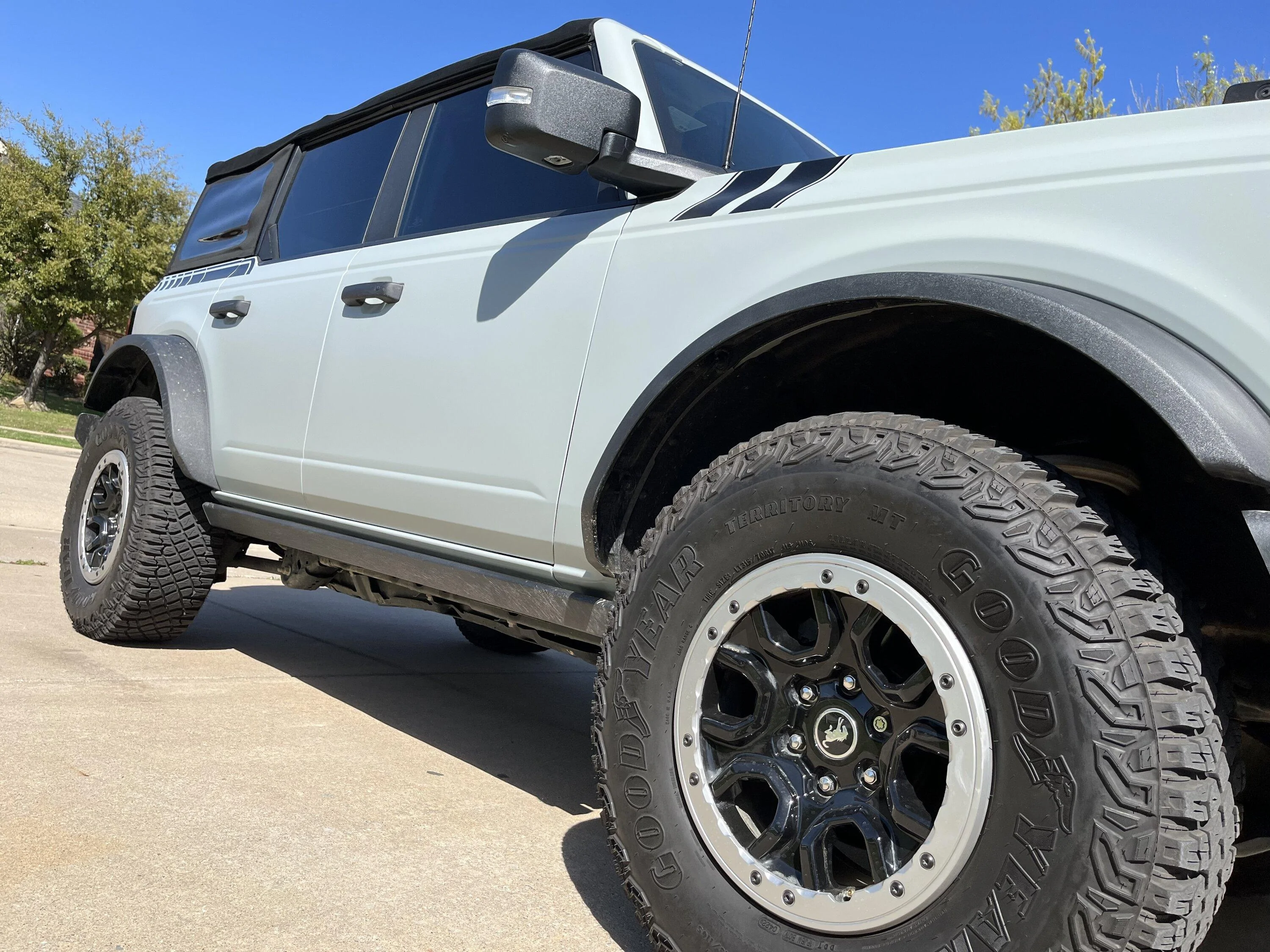 Ford Bronco CACTUS GRAY Bronco Club 1F433F08-836B-4A1B-A39A-083B1839301F